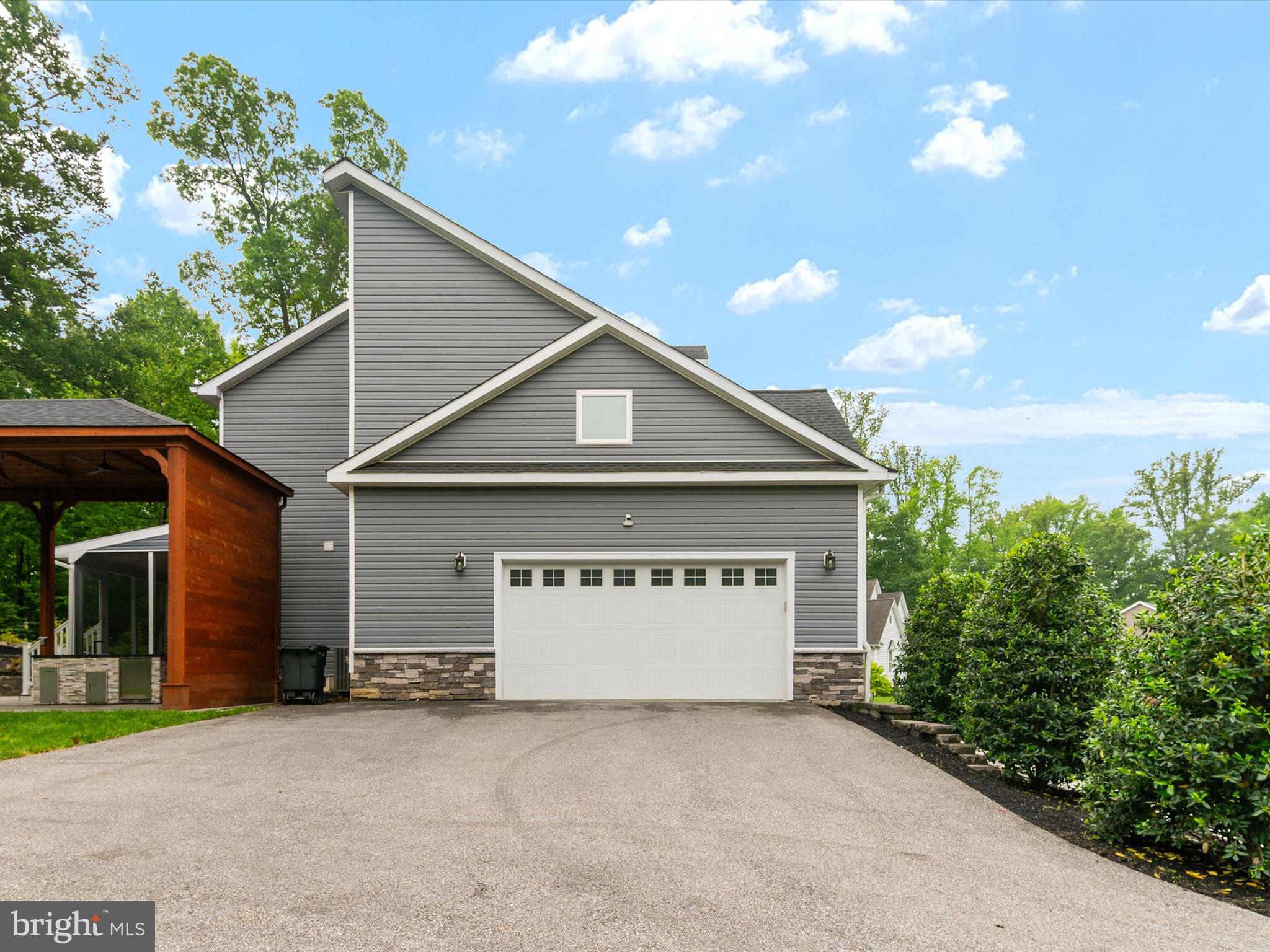 SEVERN LANDING - Residential
