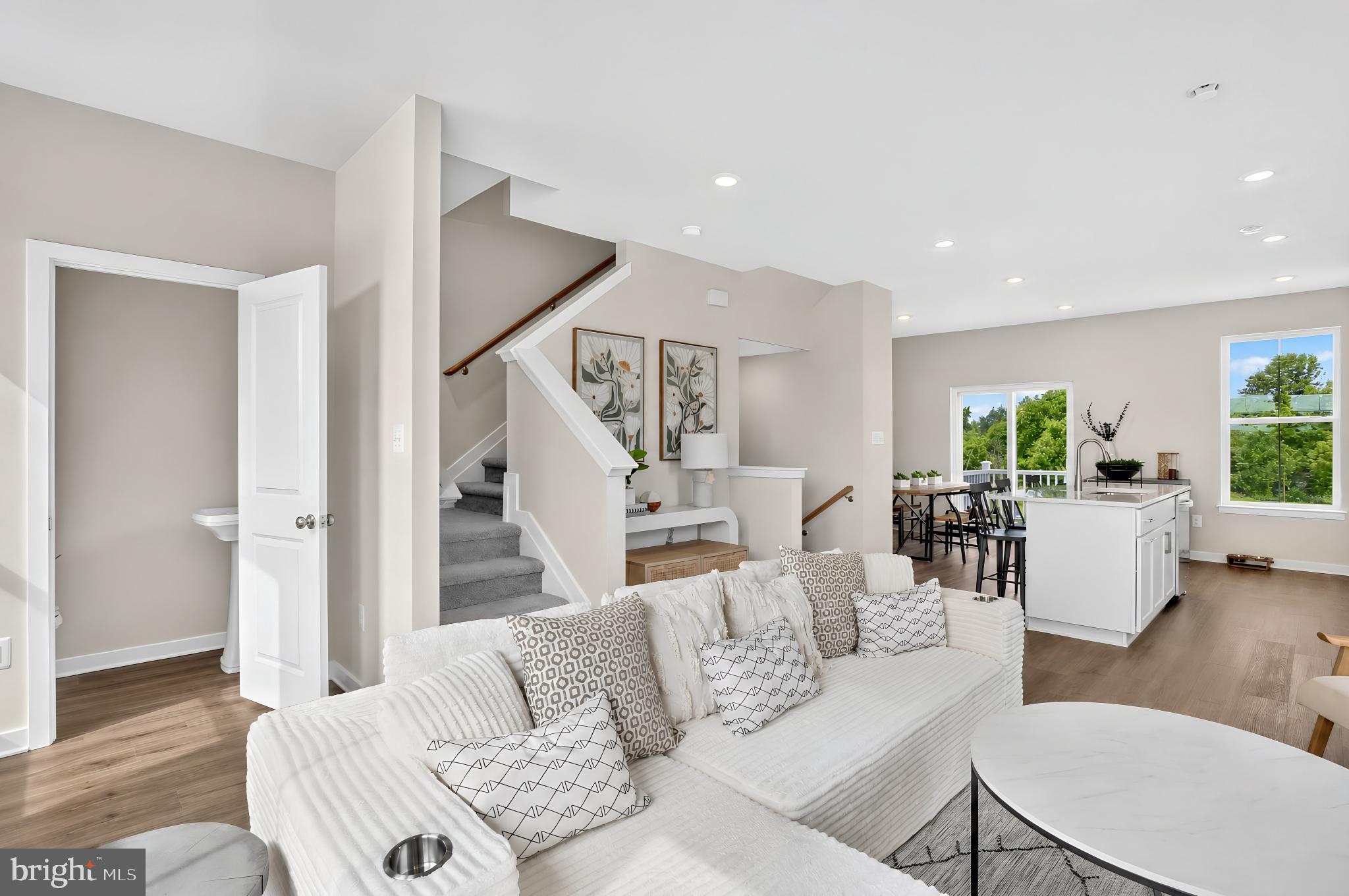 SPRING OAKS - Residential