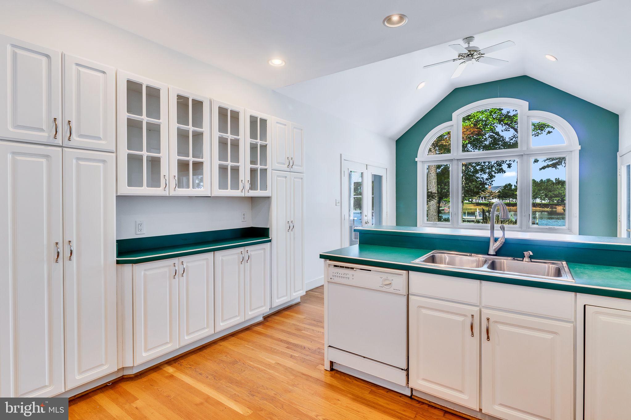 LAGRANGE ESTATES - Residential