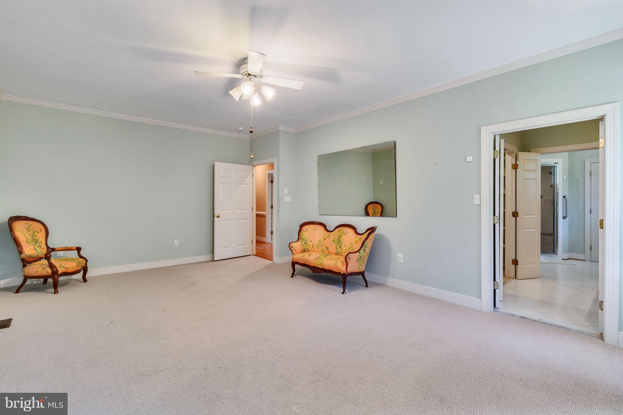 LAGRANGE ESTATES - Residential