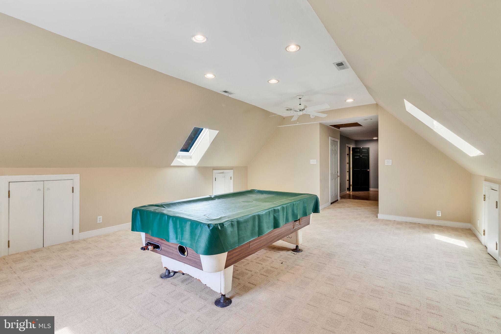 LAGRANGE ESTATES - Residential
