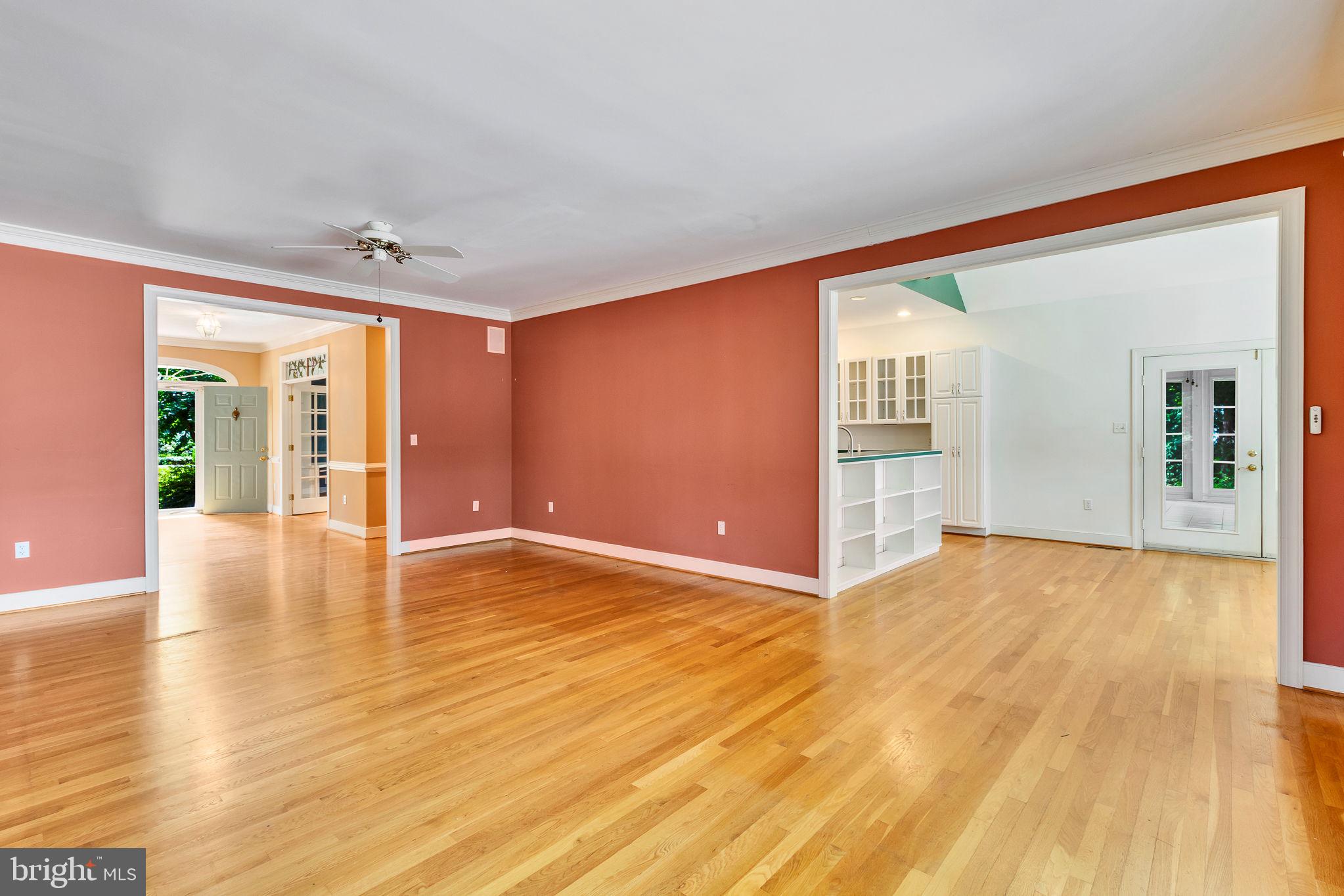 LAGRANGE ESTATES - Residential