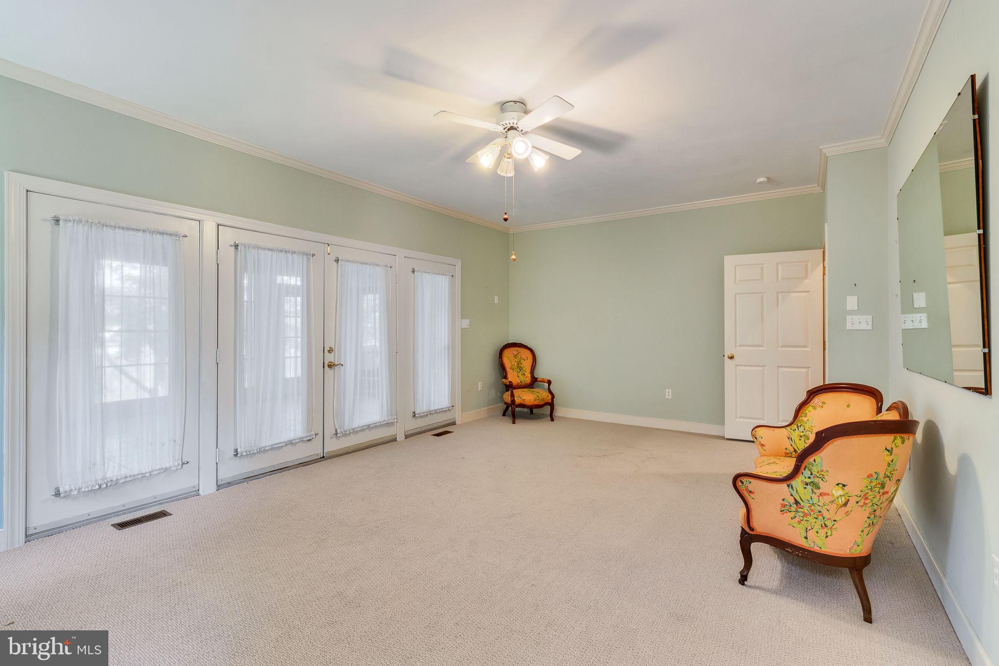 LAGRANGE ESTATES - Residential
