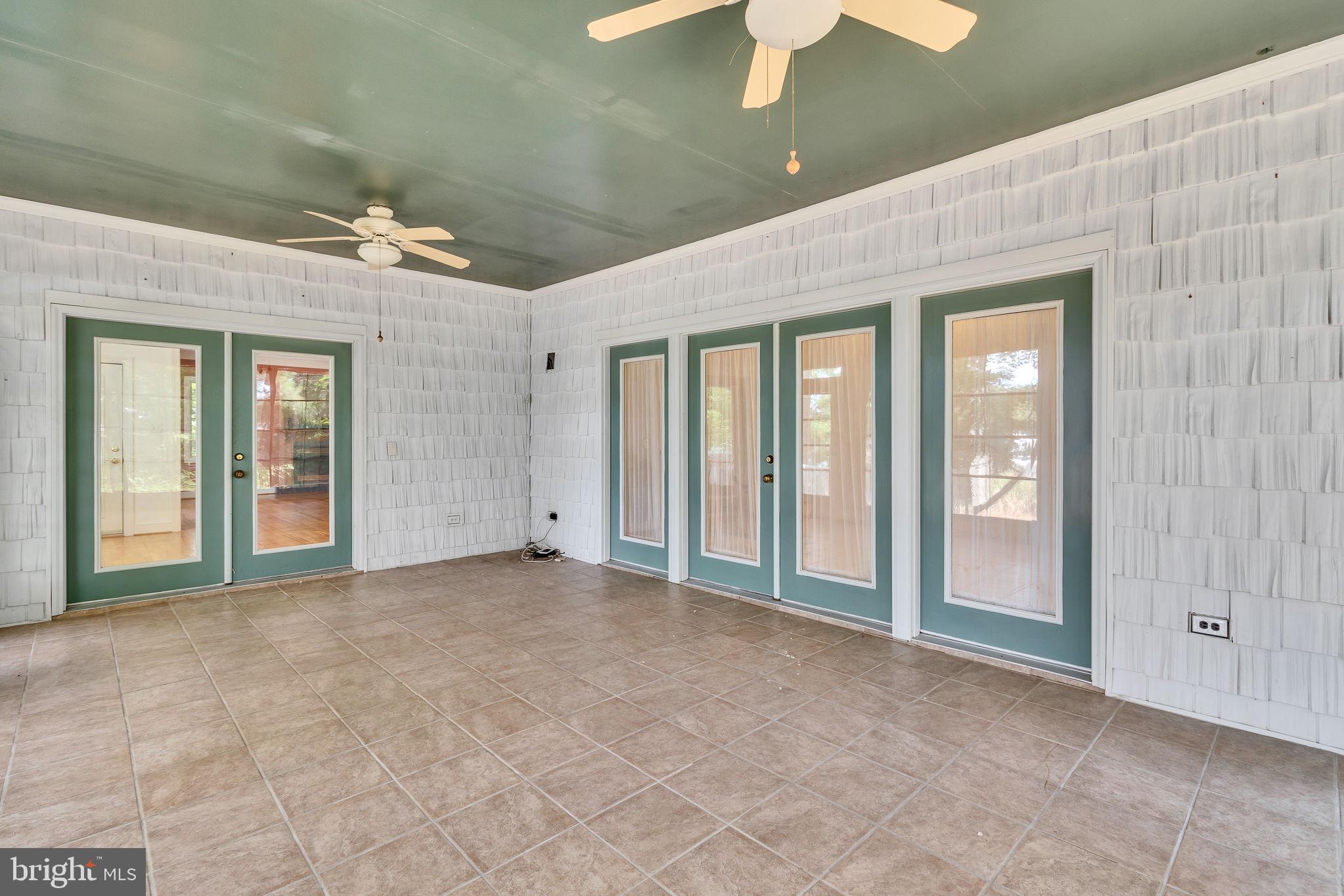 LAGRANGE ESTATES - Residential