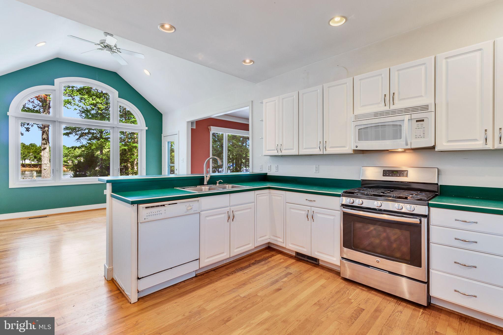 LAGRANGE ESTATES - Residential