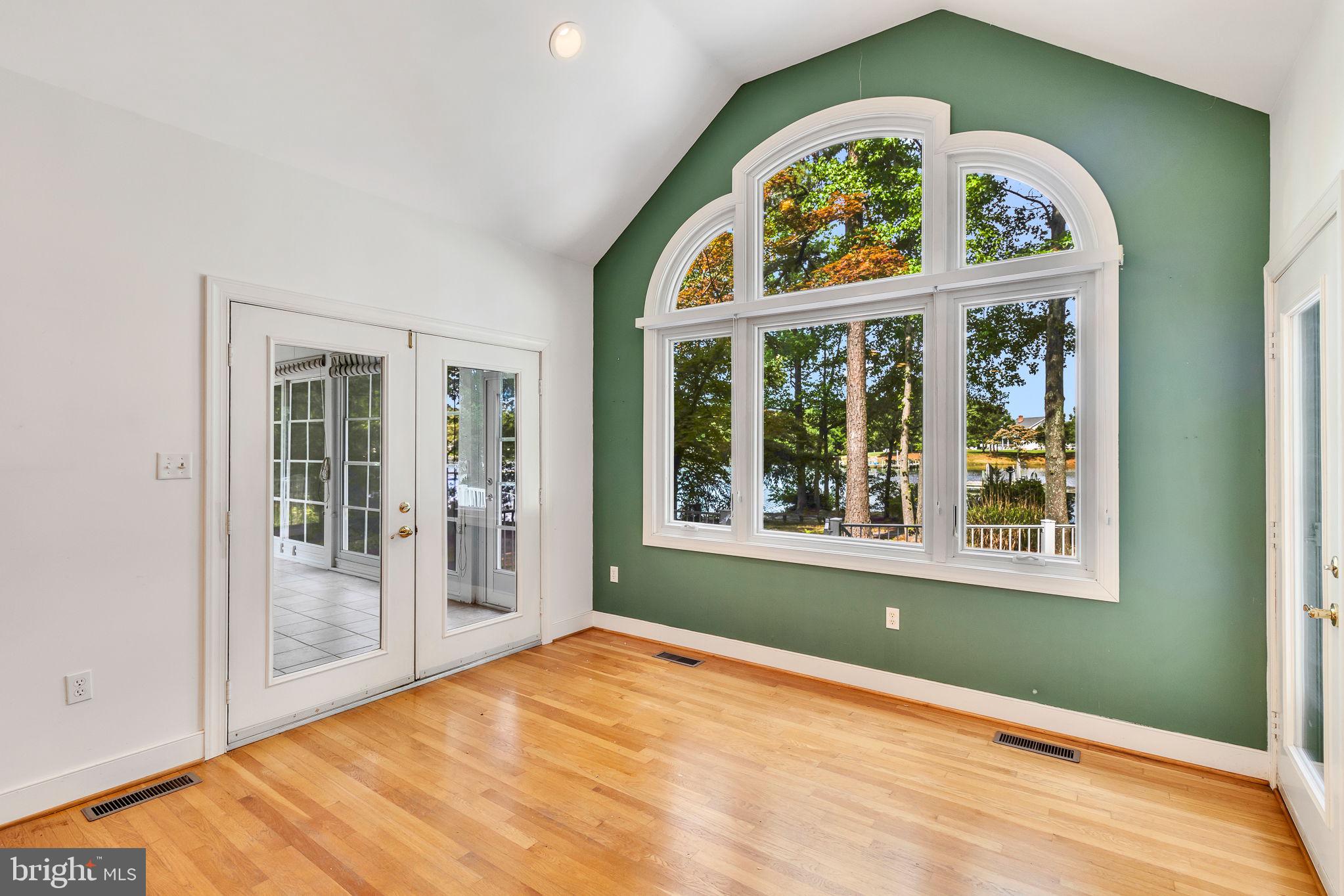 LAGRANGE ESTATES - Residential