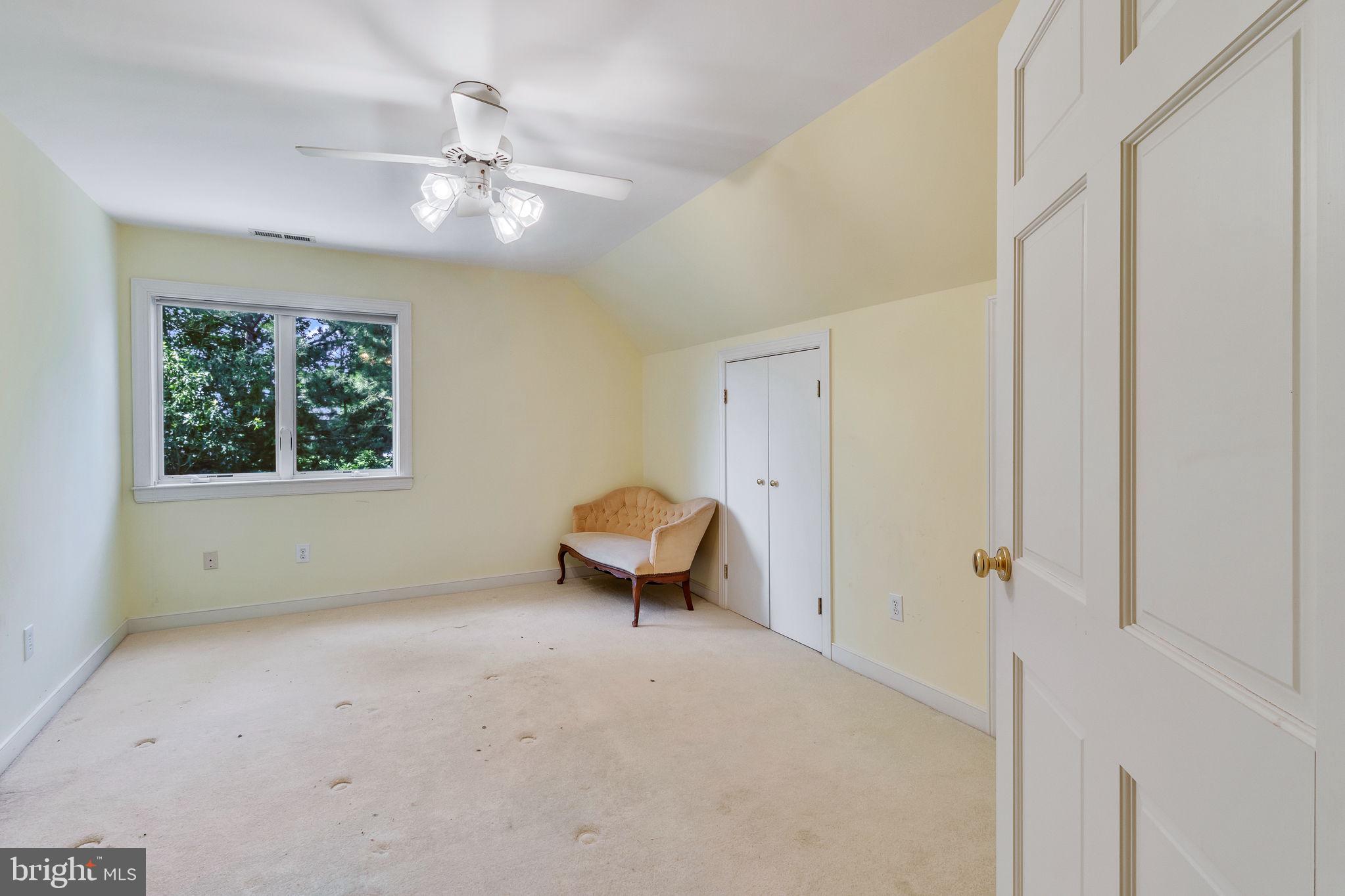 LAGRANGE ESTATES - Residential