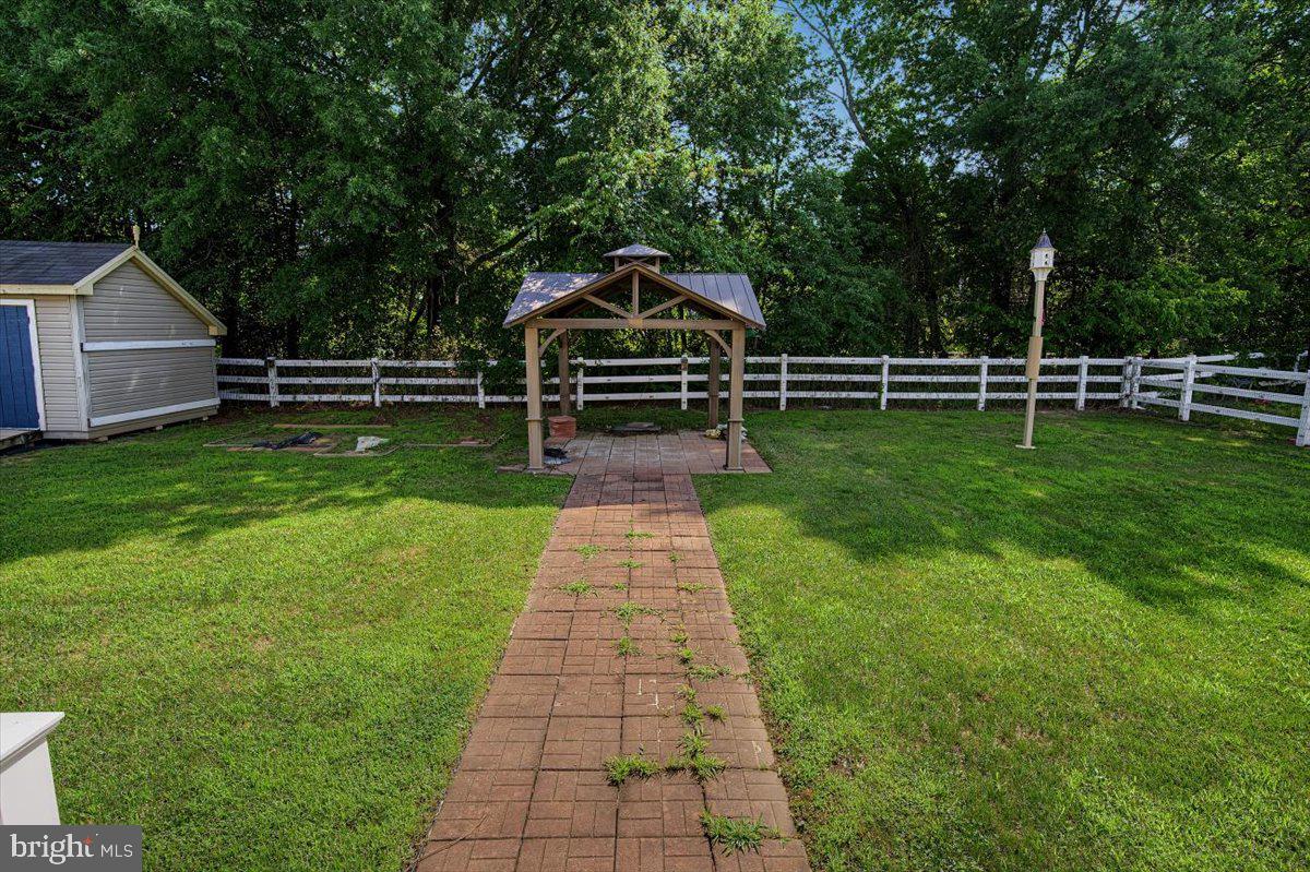 TOWNSEND VILLAGE IL - Residential