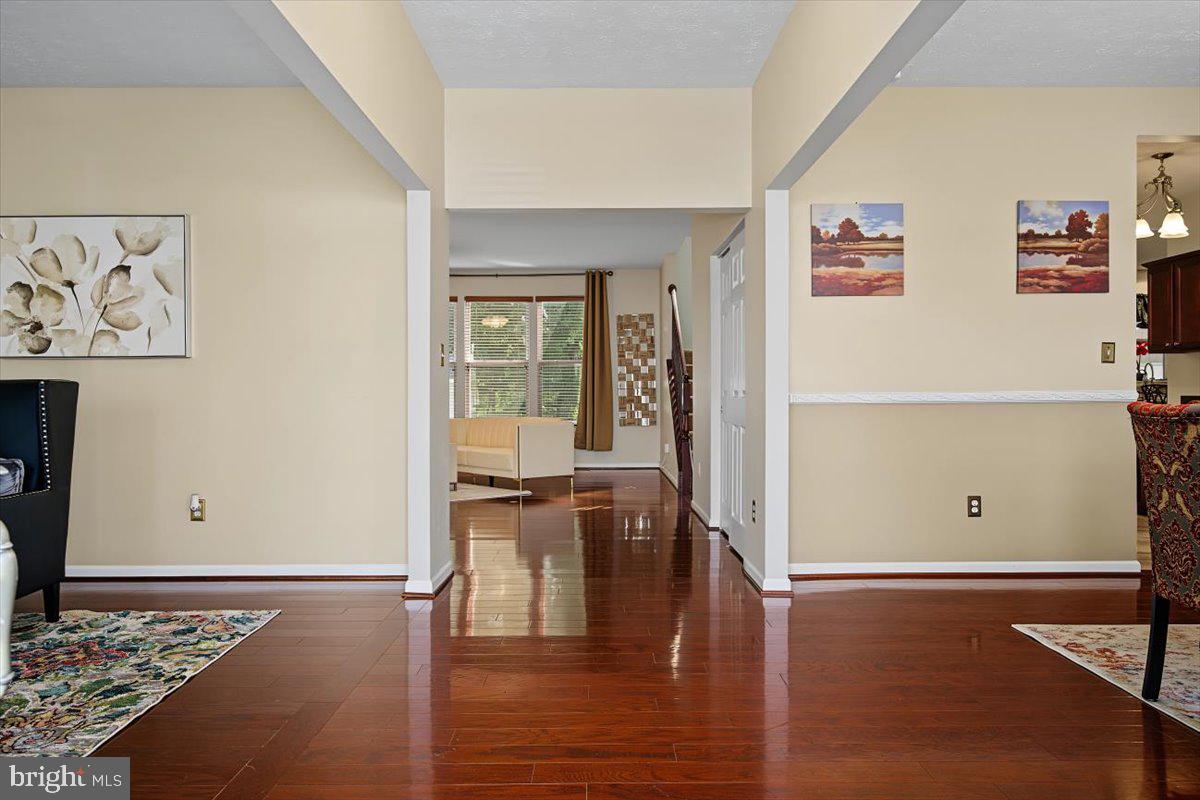 TOWNSEND VILLAGE IL - Residential