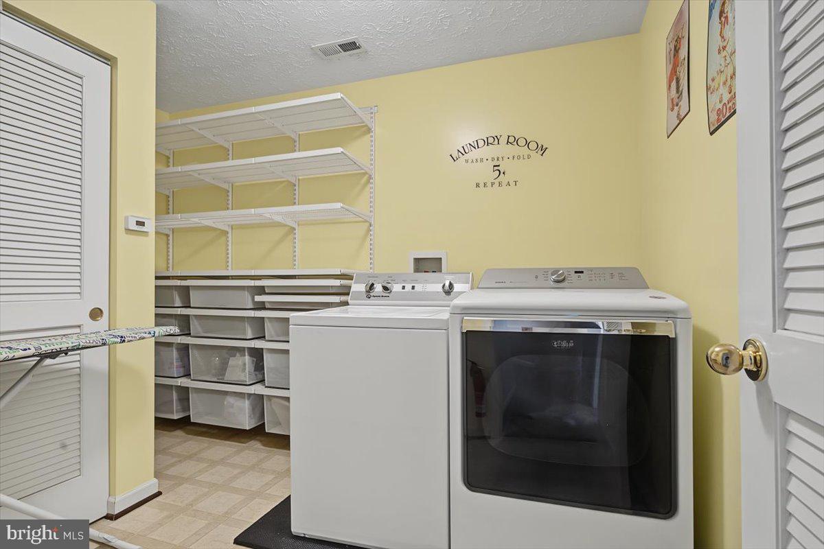 TOWNSEND VILLAGE IL - Residential