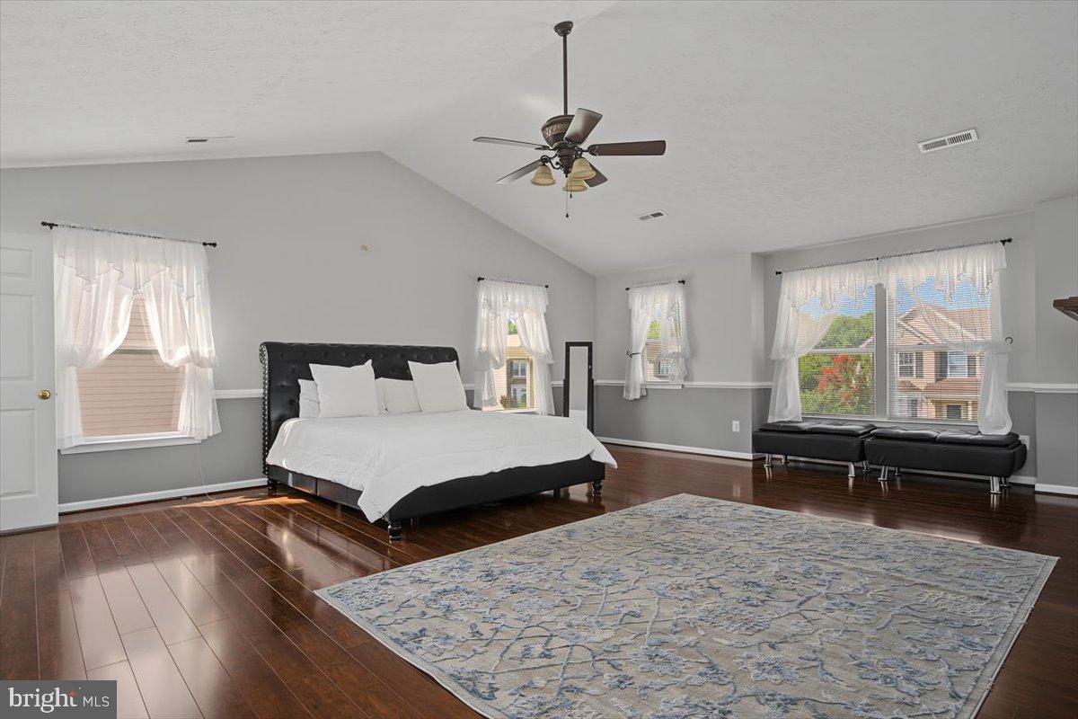 TOWNSEND VILLAGE IL - Residential