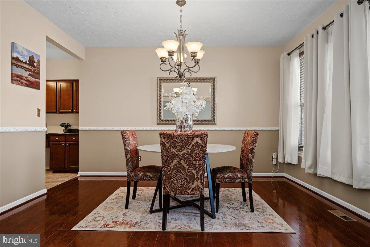 TOWNSEND VILLAGE IL - Residential