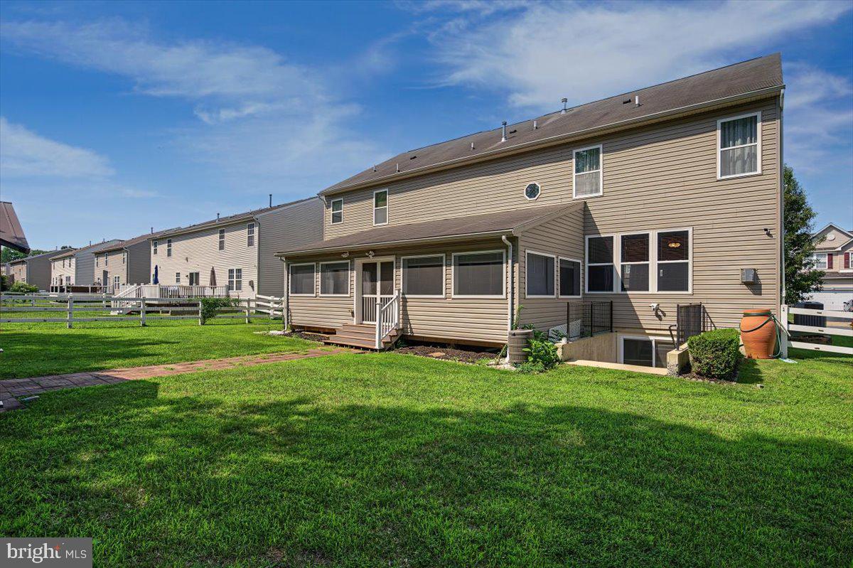 TOWNSEND VILLAGE IL - Residential
