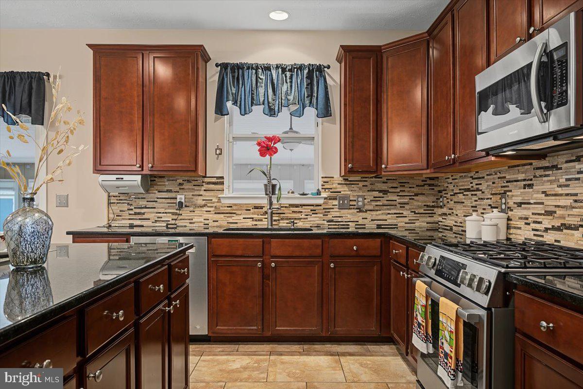 TOWNSEND VILLAGE IL - Residential