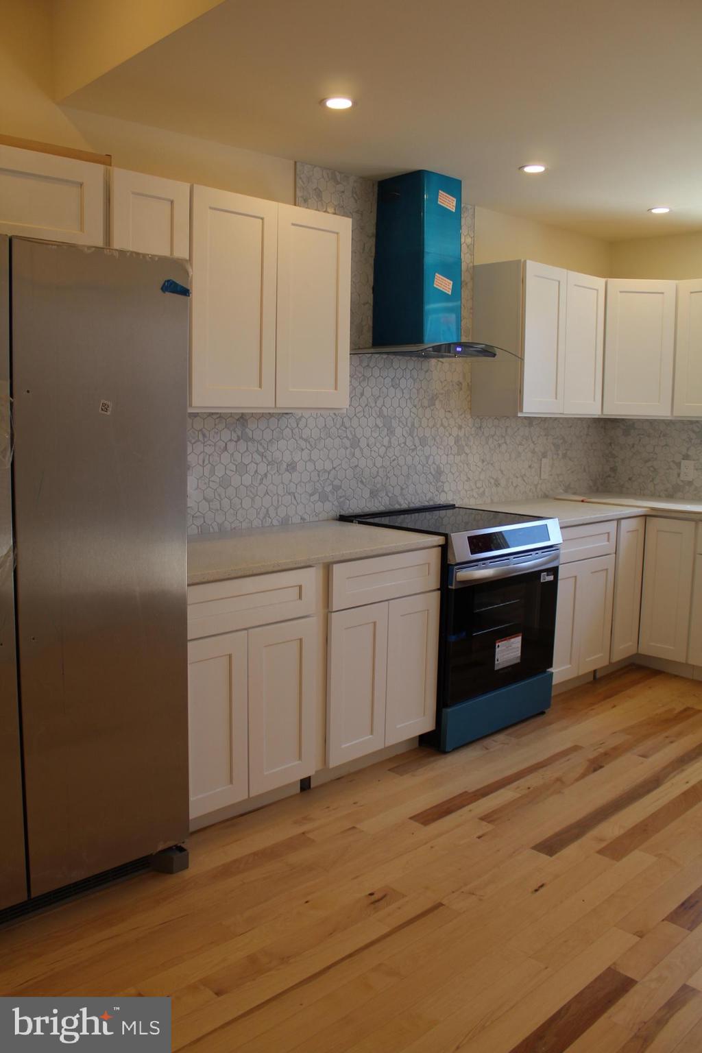 PORT RICHMOND - Residential