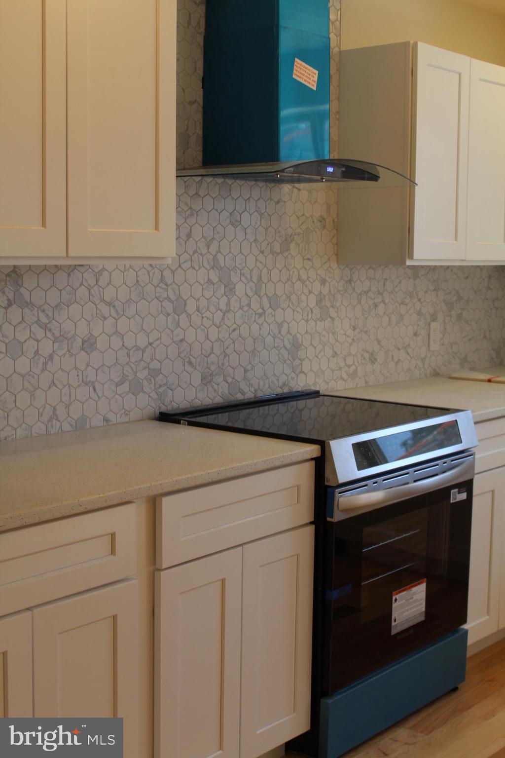PORT RICHMOND - Residential
