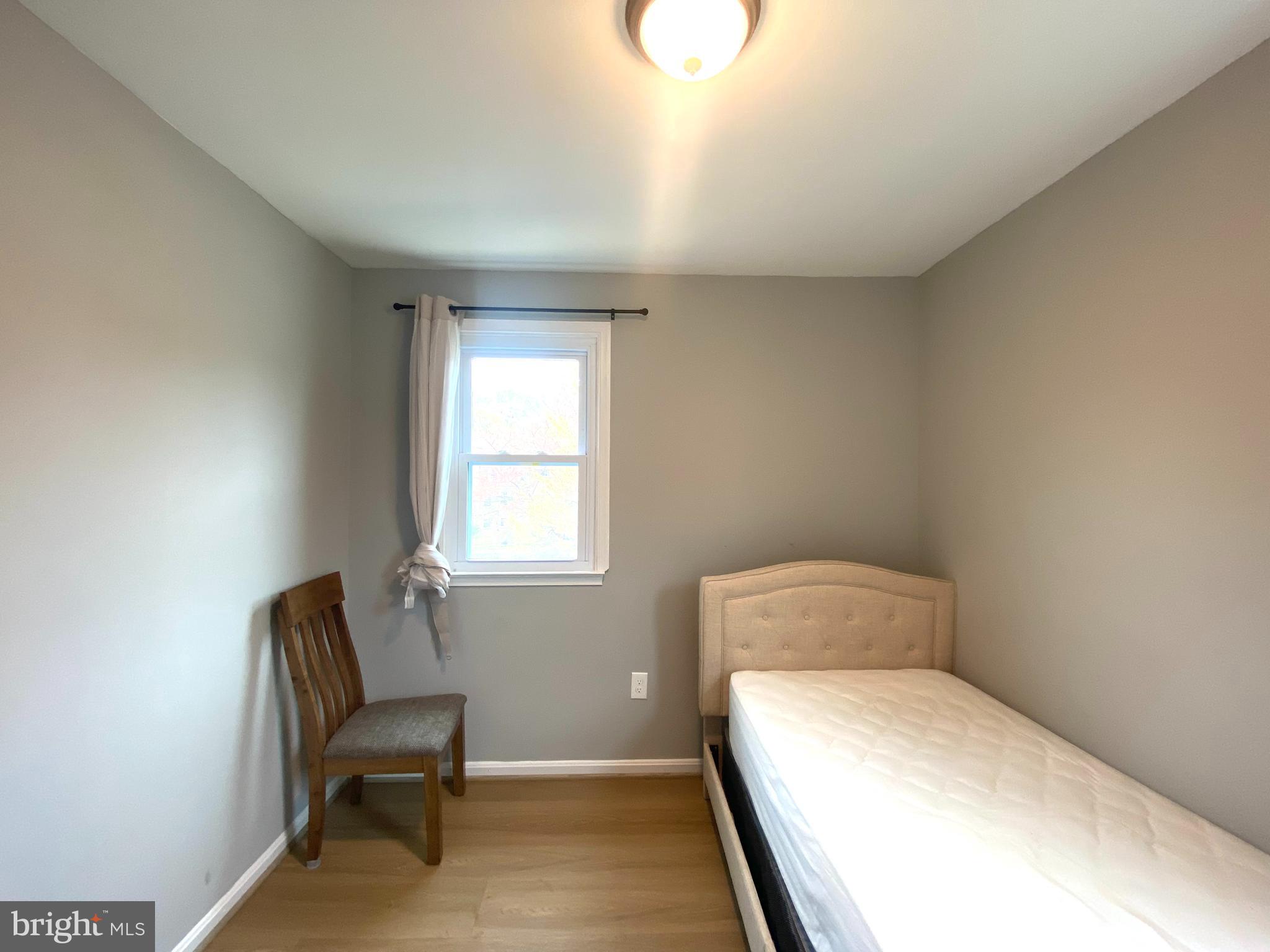 SHADY GROVE VILLAGE - Residential Lease