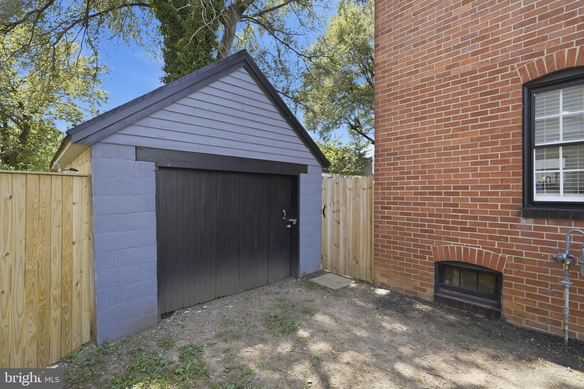 WINCHESTER CITY - Residential