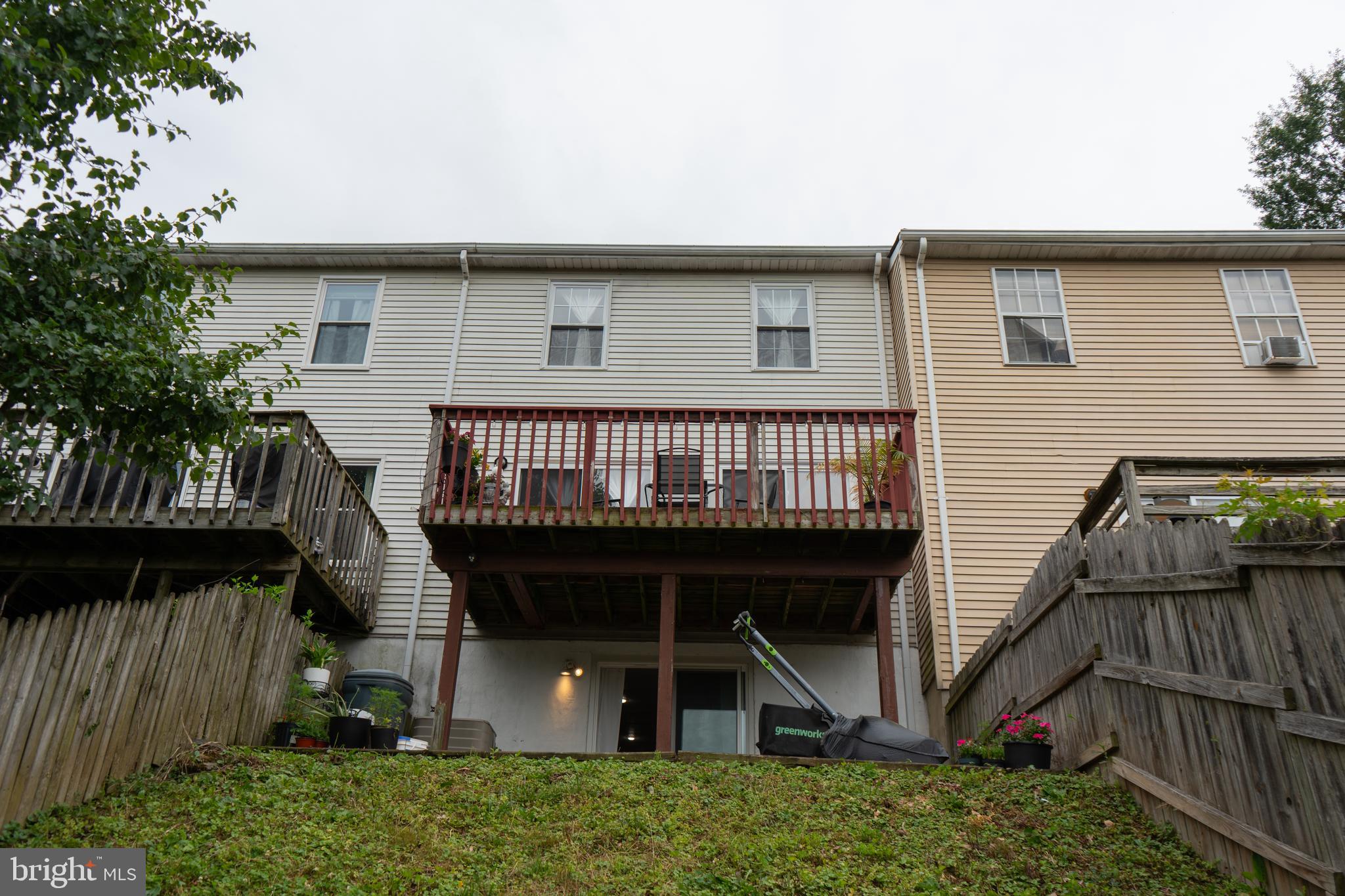 OAKHURST - Residential
