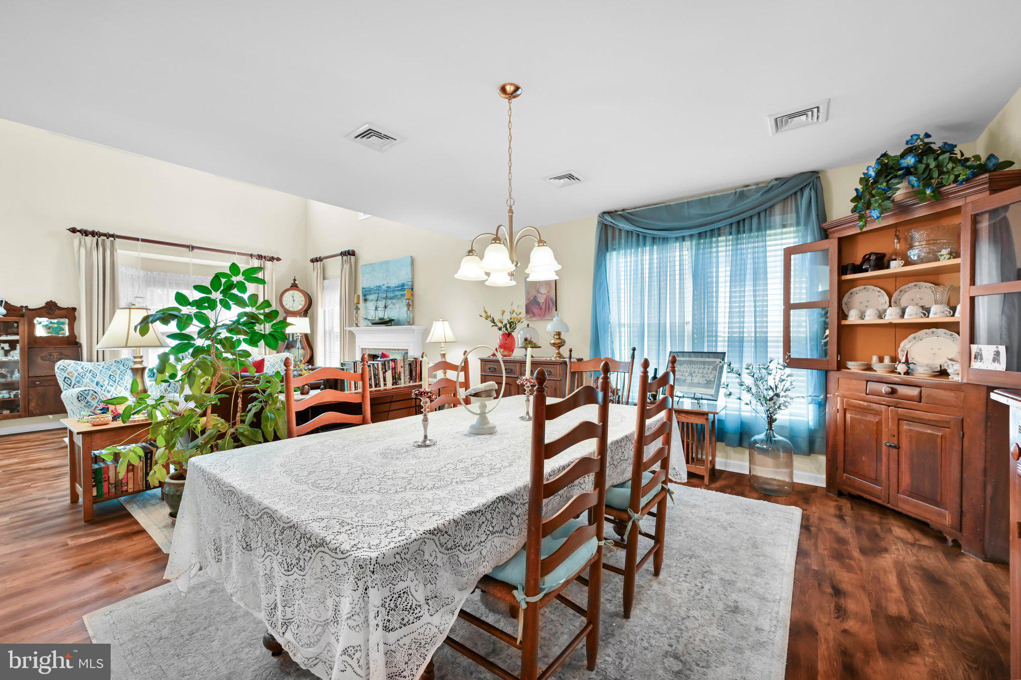 BROOKSHIRE - Residential