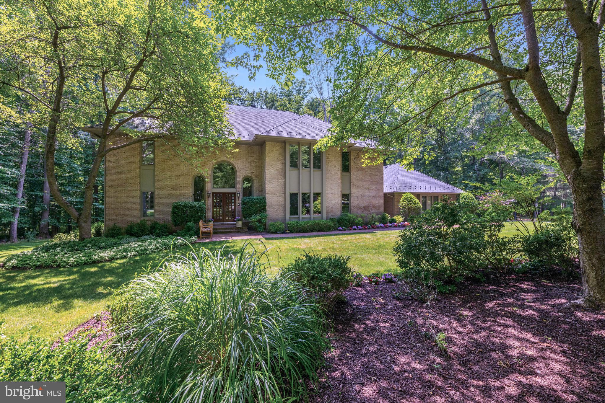 FALCONHURST - Residential
