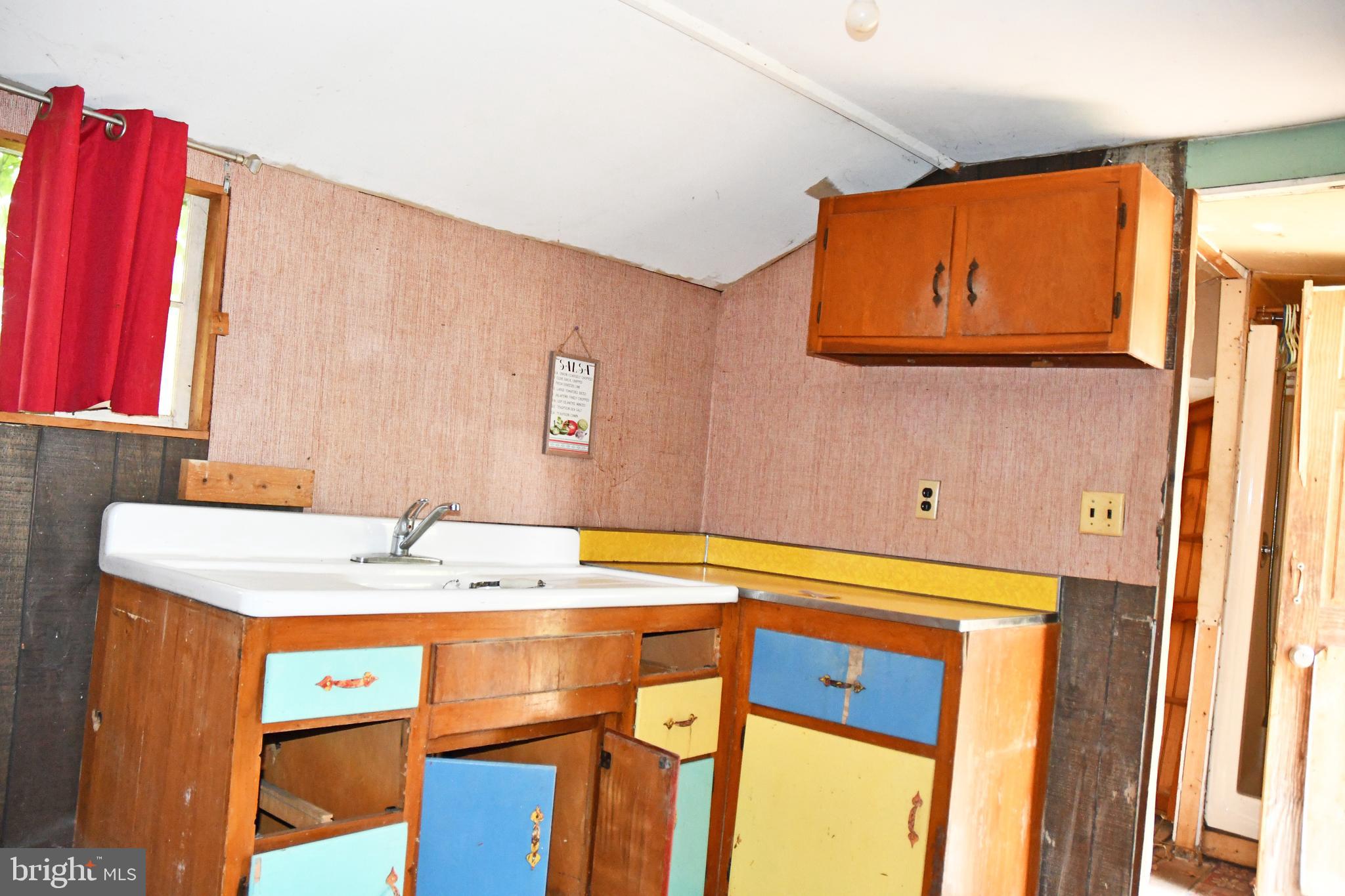 CRYSTAL BEACH MANOR - Residential