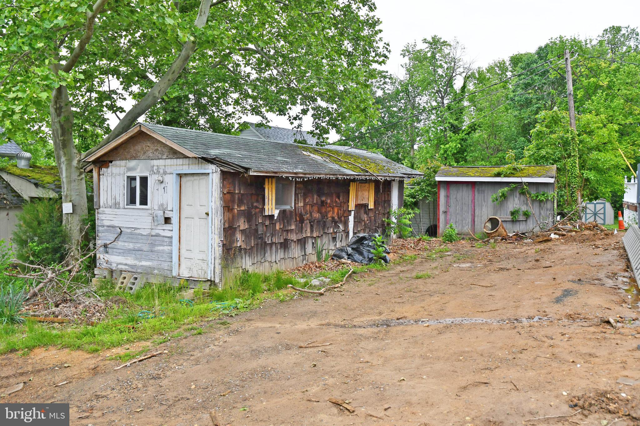 CRYSTAL BEACH MANOR - Residential
