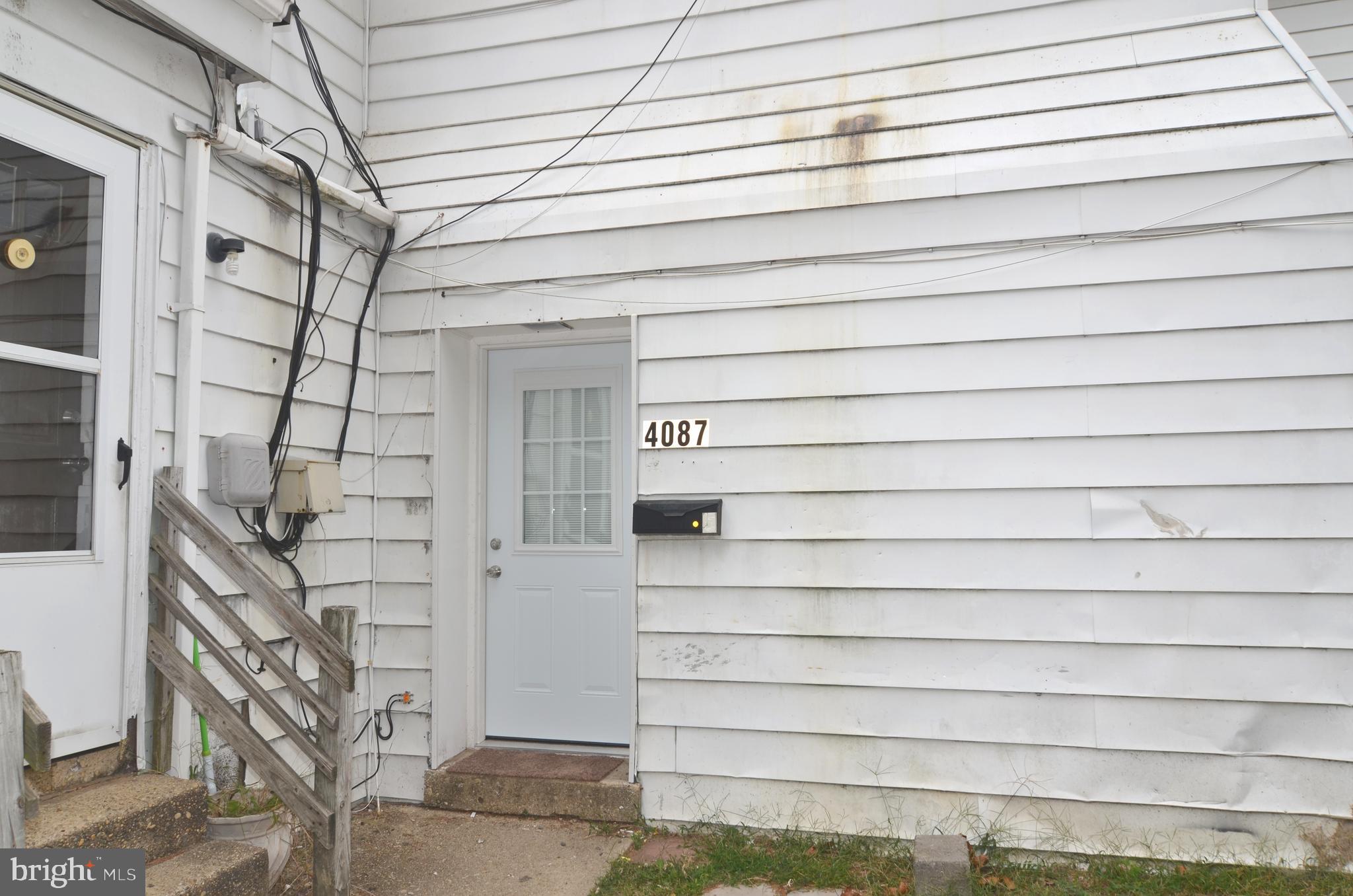 4087 #5 Indian Head Hwy - 1BR 1FB 1st floor apartment 3 blocks from Indian Head Naval Surface Warfare Center main gate. Kitchen, dining/living room, bedroom and bathroom. $150 utilities paid directly to Property Manager each month along with rent are water, sewer, electric and trash for a total due each month of $795. Small pets case-by-case basis. No dogs. Immediate availability. Close to Indian Head Village Green, Rail Trail, Mattingly Ave Park, Slavins boat ramp and more.