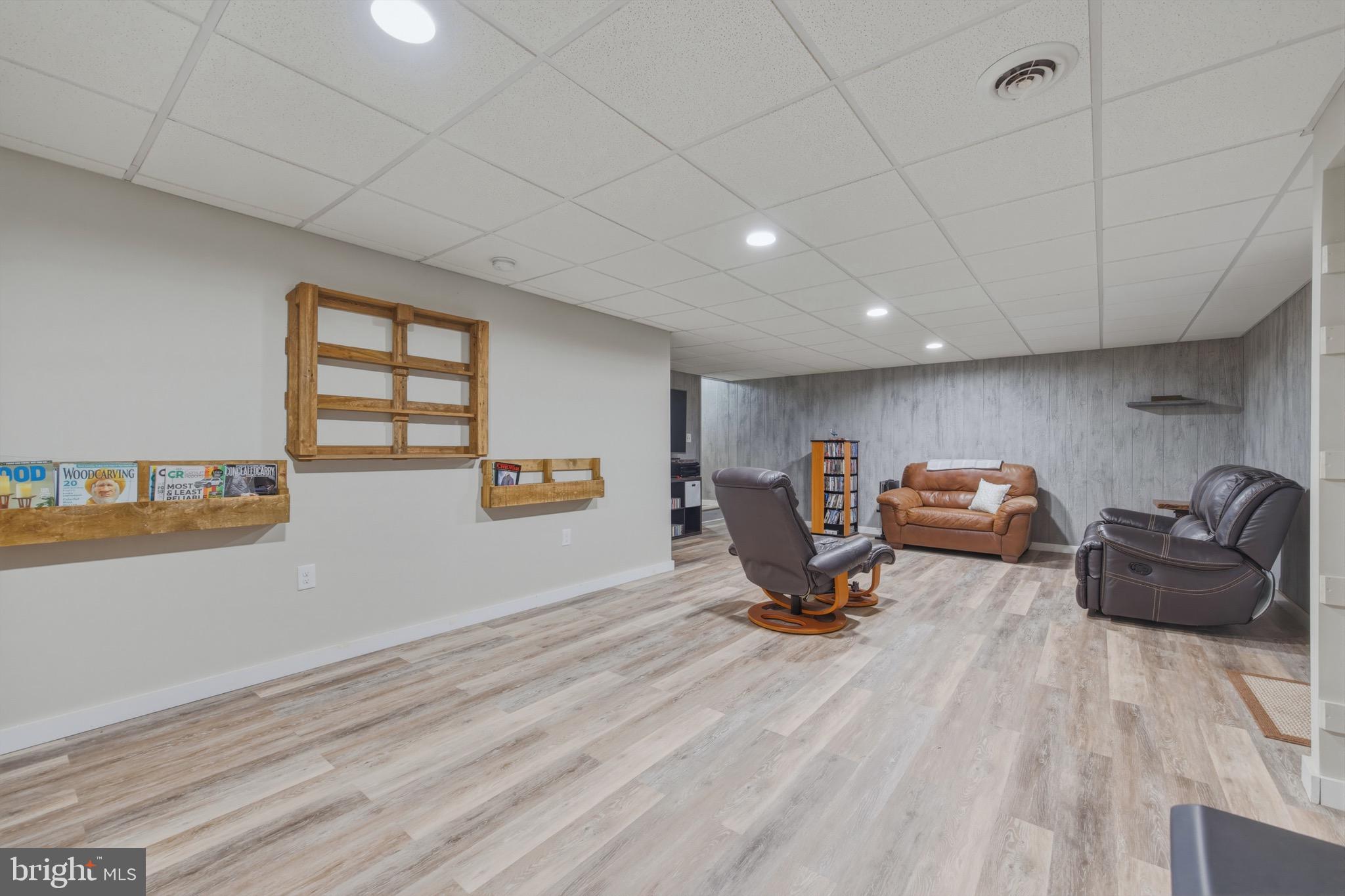 WOODLAWN ESTATES - Residential