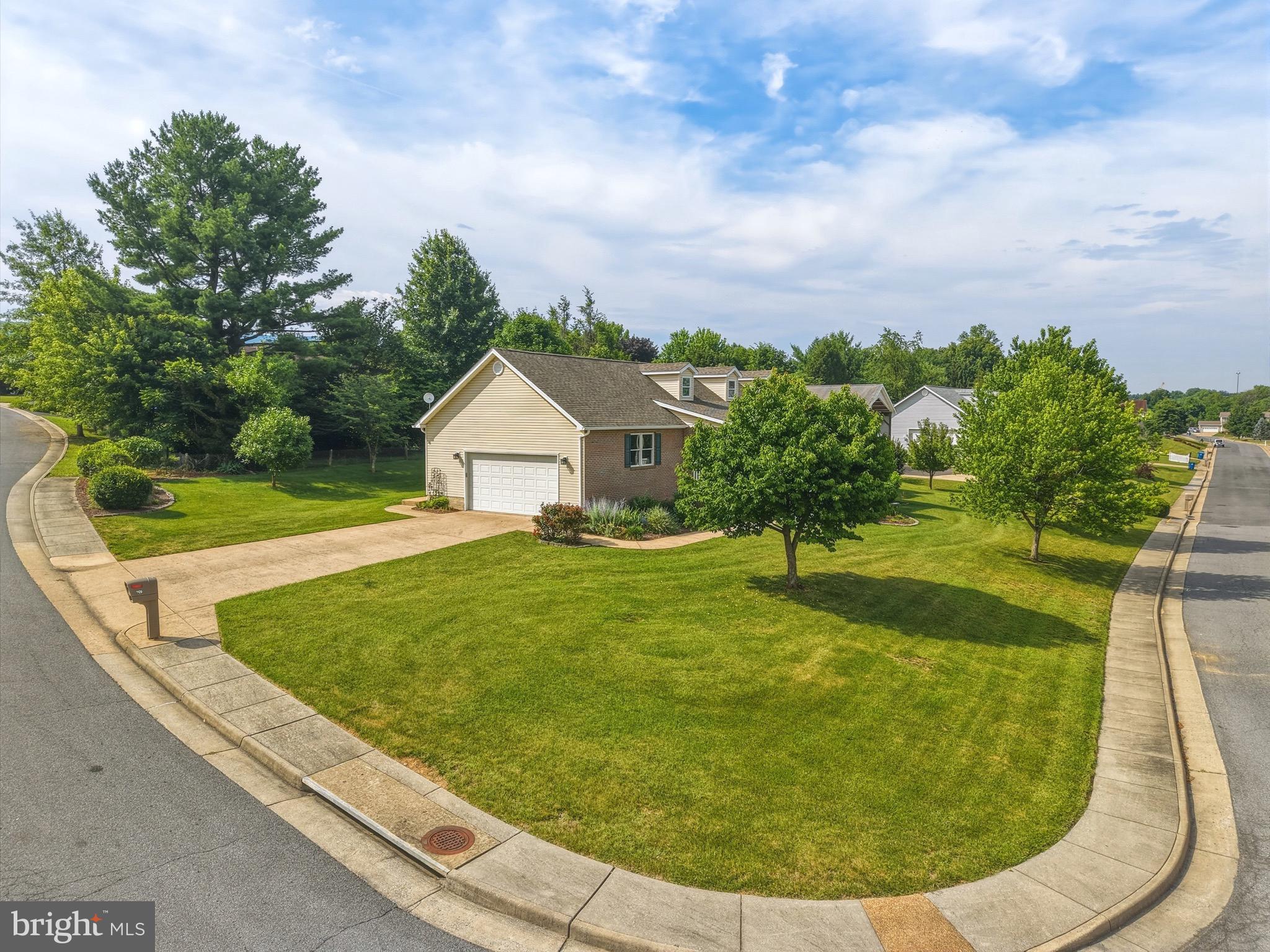 WOODLAWN ESTATES - Residential