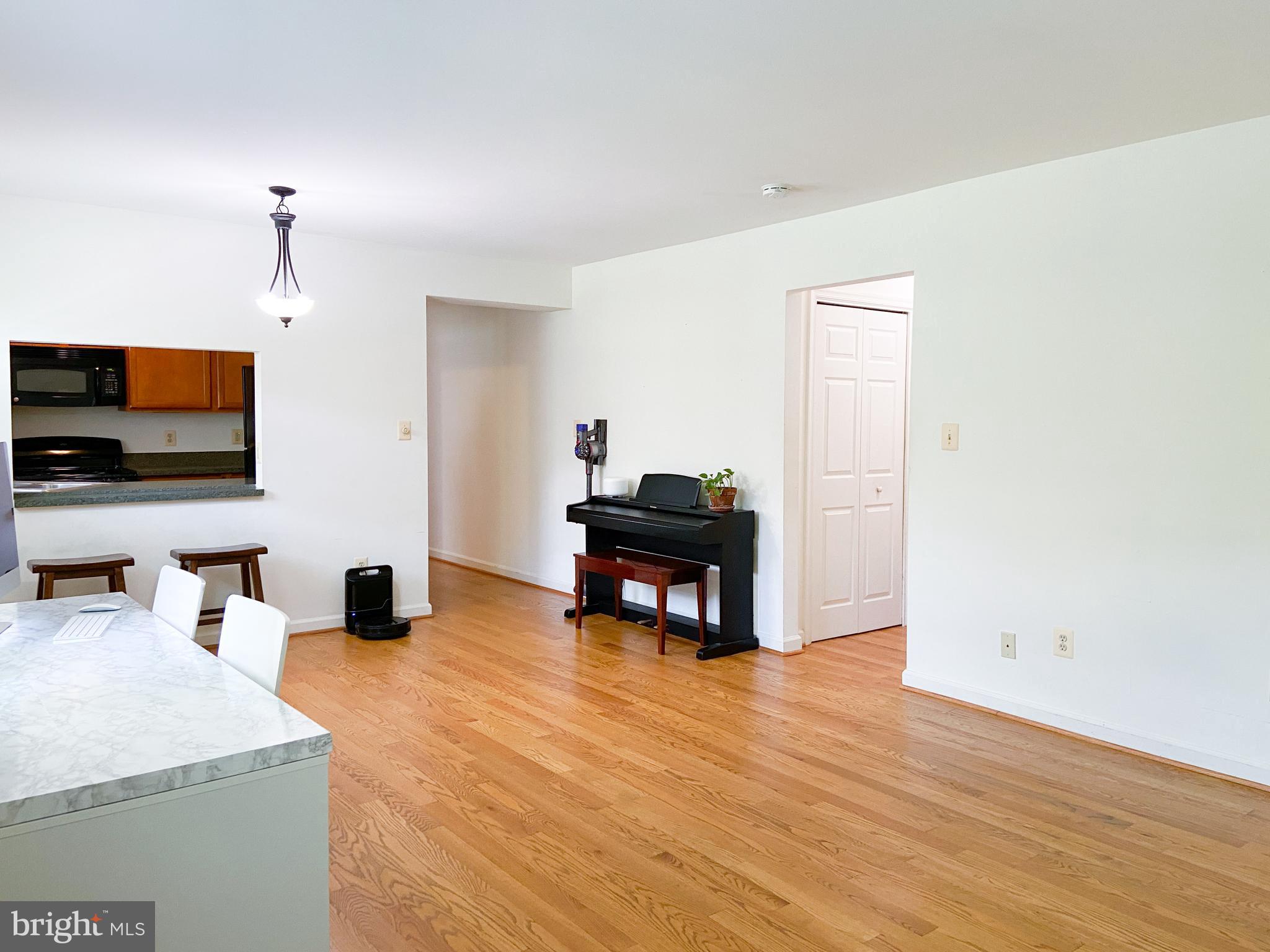 ROCK CREEK VILLAGE CONDOMINIUMS - Residential