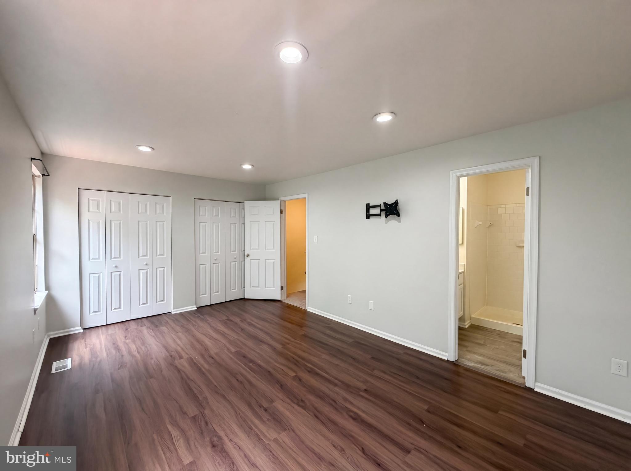 QUAIL HOLLOW - Residential