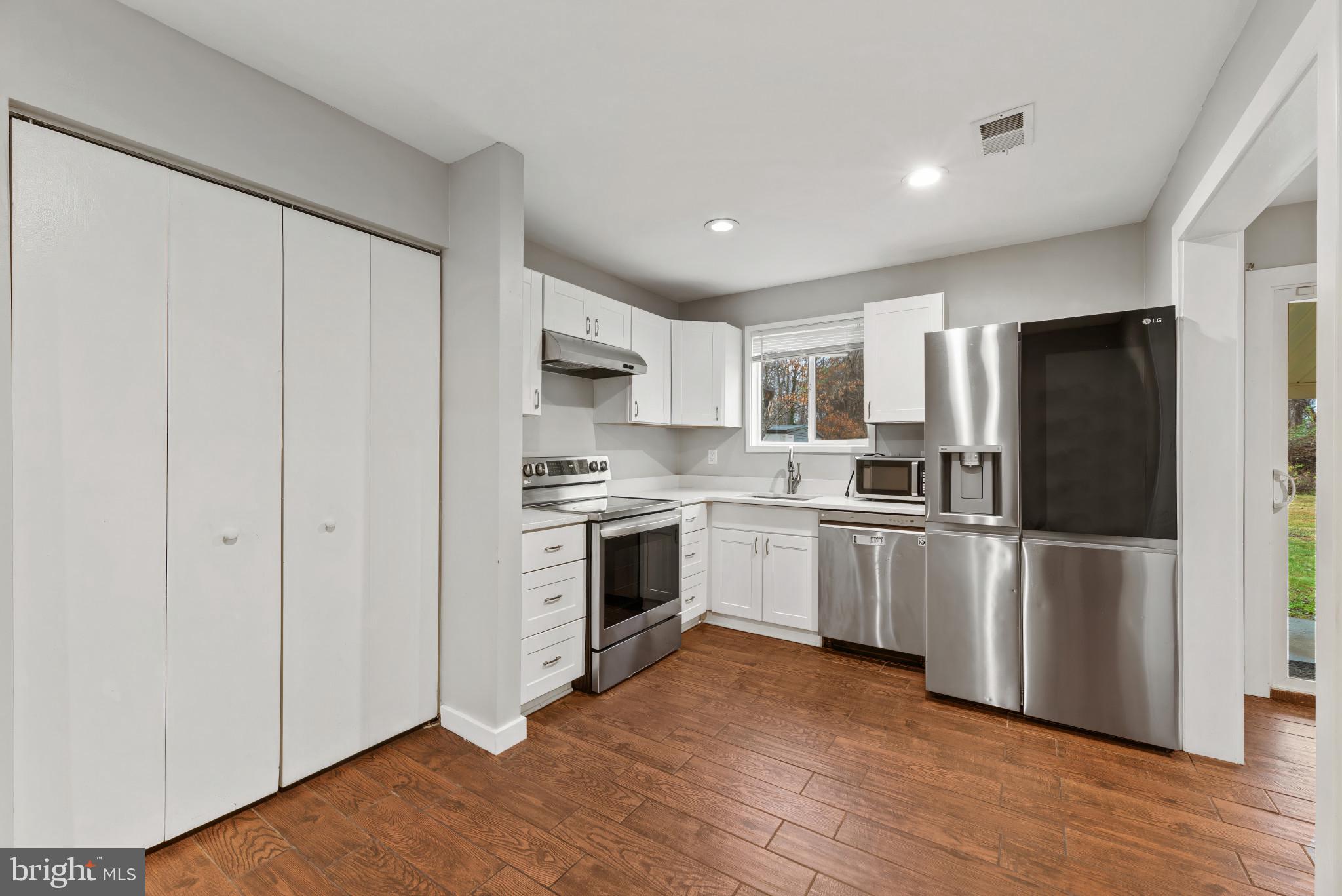 BRIGHTLEAF - Residential Lease