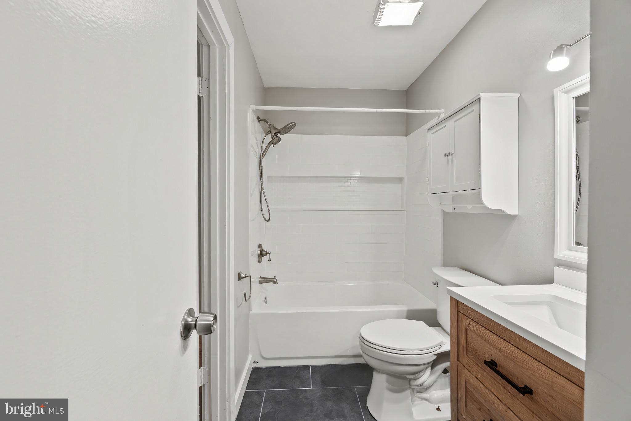 BRIGHTLEAF - Residential Lease