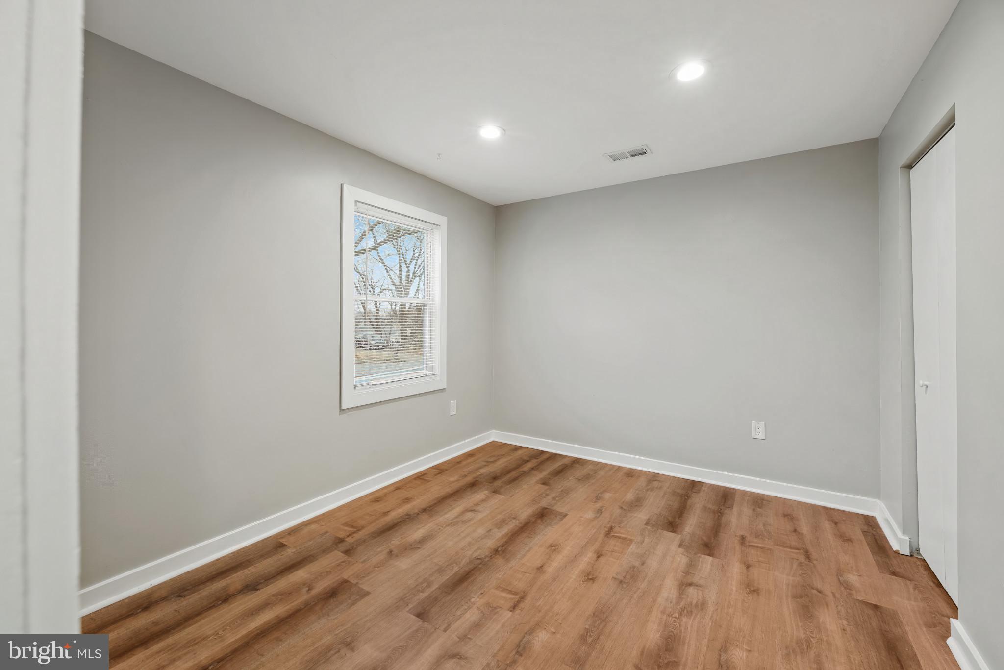 BRIGHTLEAF - Residential Lease