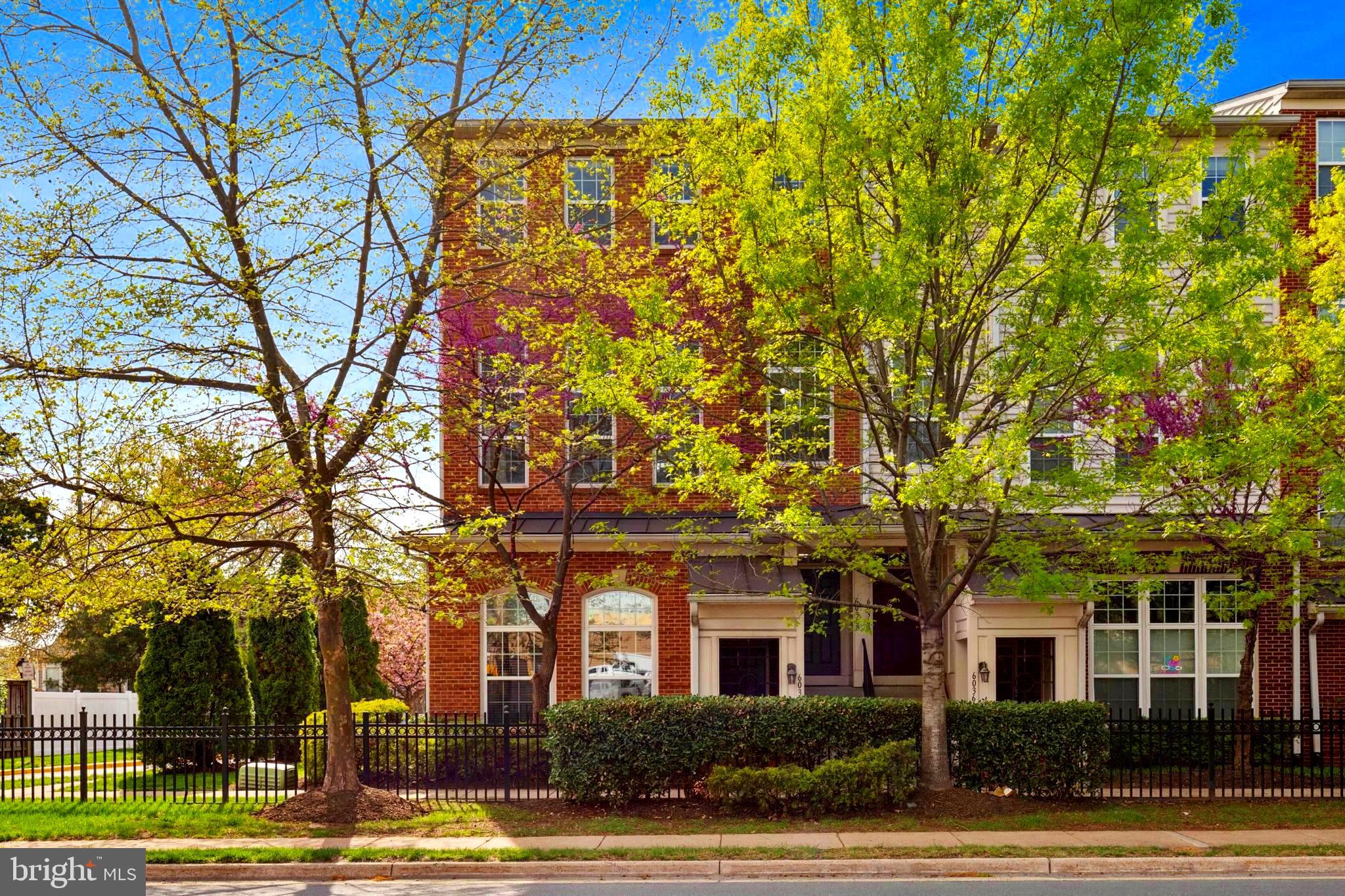 CENTREVILLE CROSSING - Residential