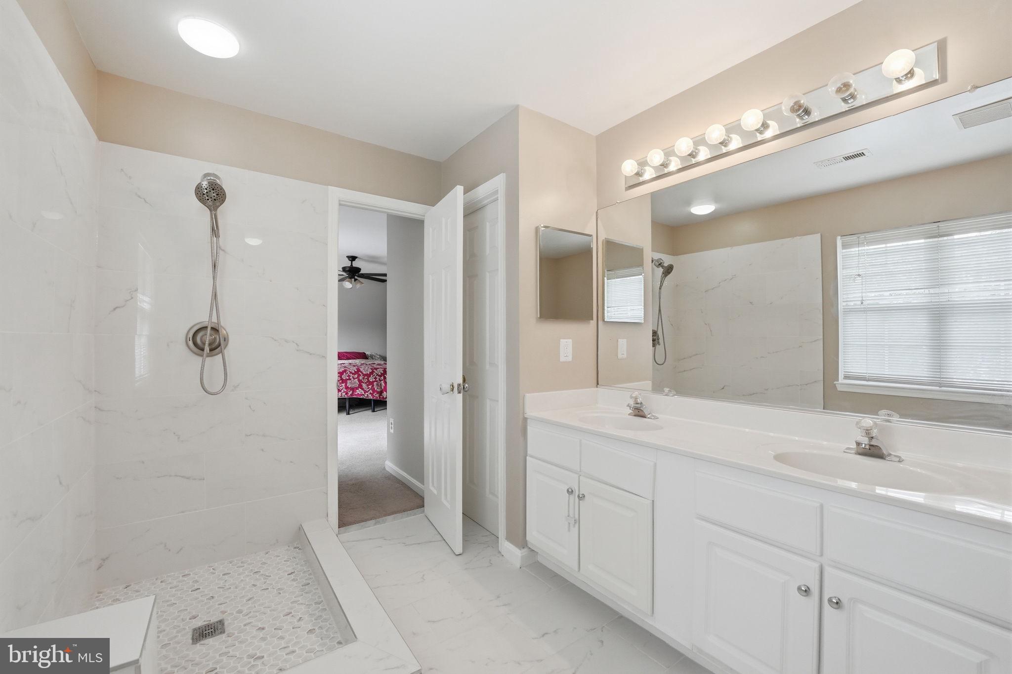 HIGHGROVE ESTATES - Residential