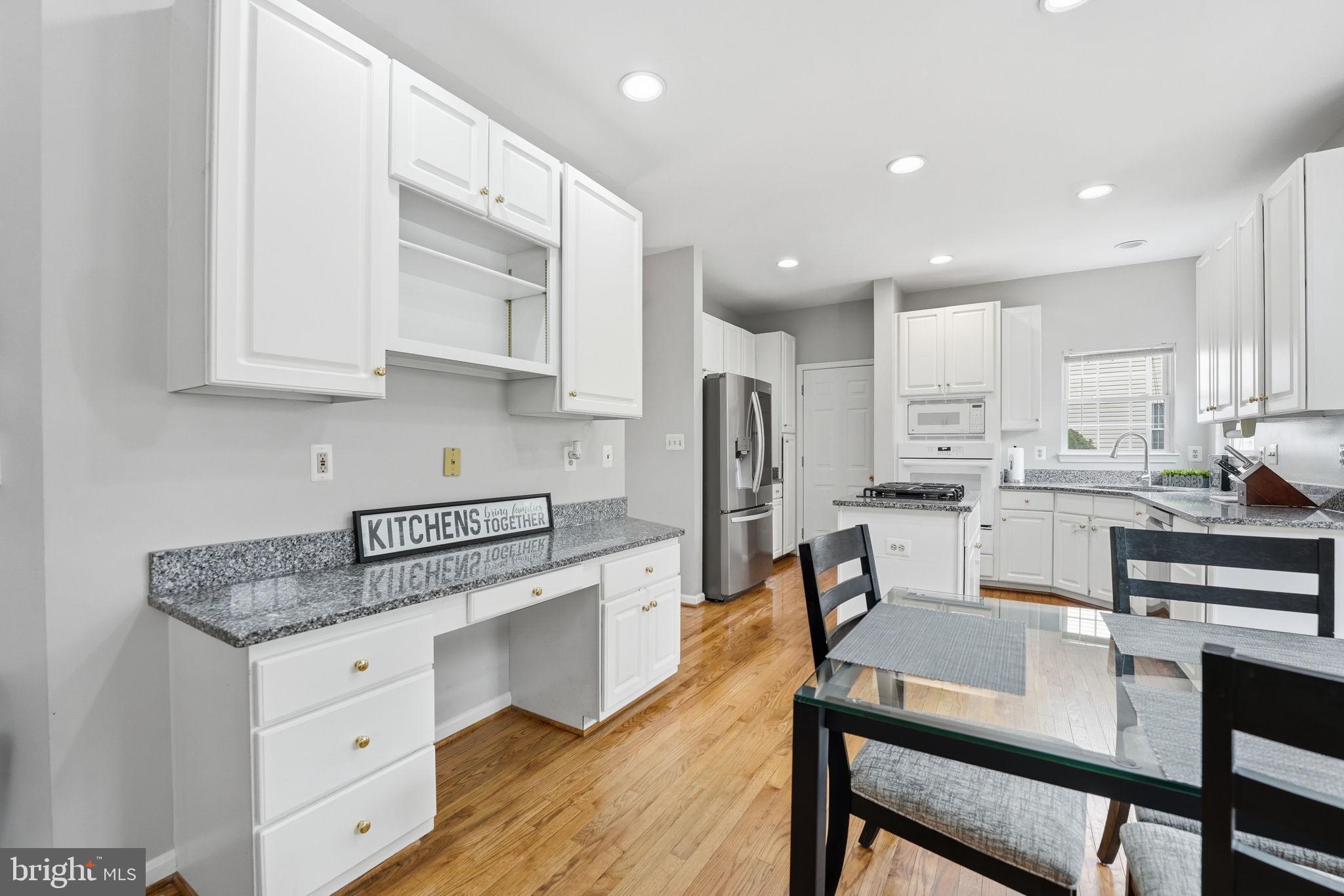 HIGHGROVE ESTATES - Residential