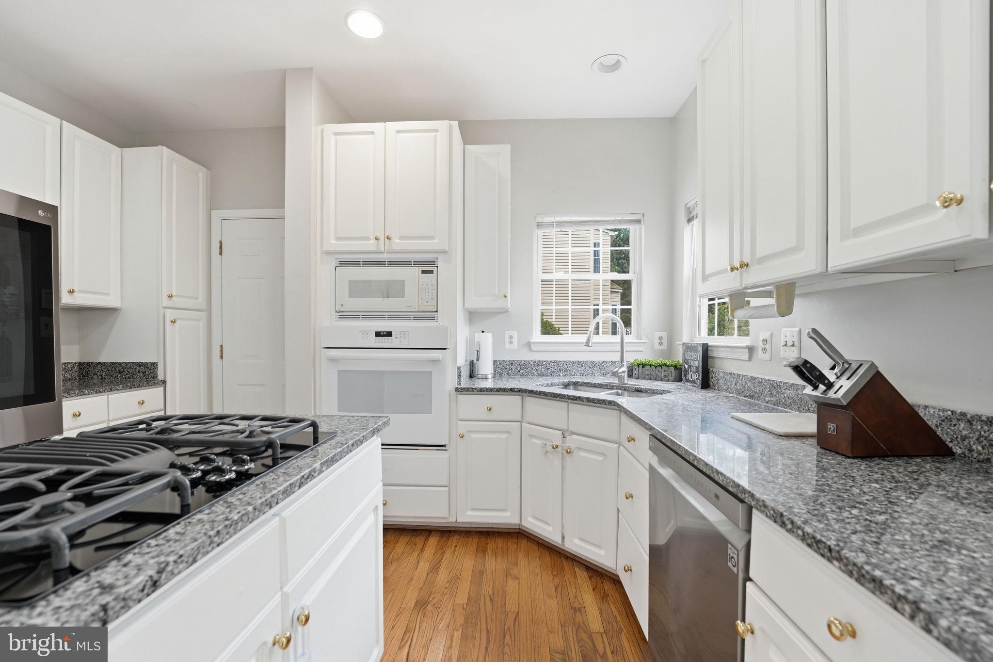 HIGHGROVE ESTATES - Residential