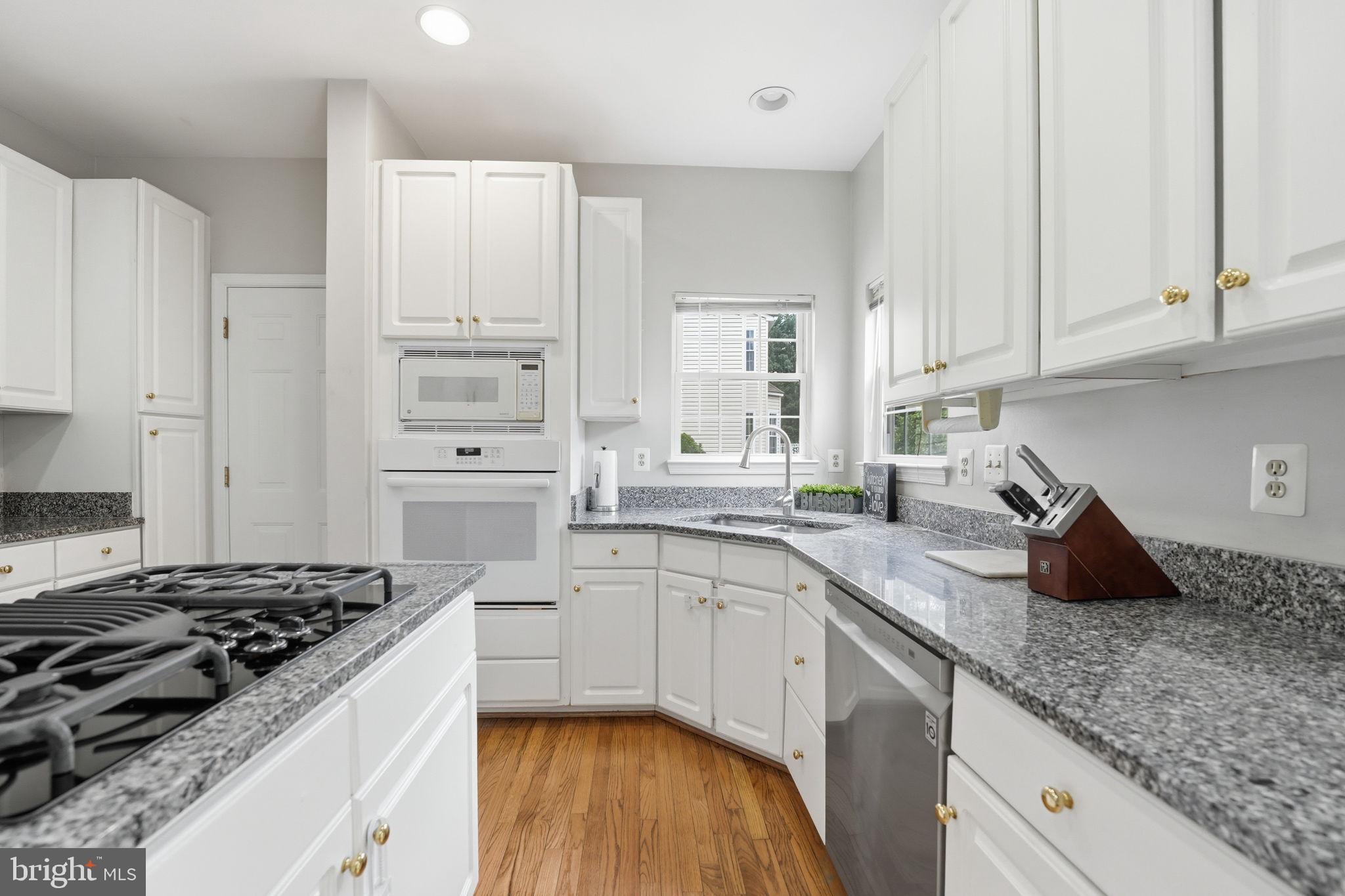 HIGHGROVE ESTATES - Residential