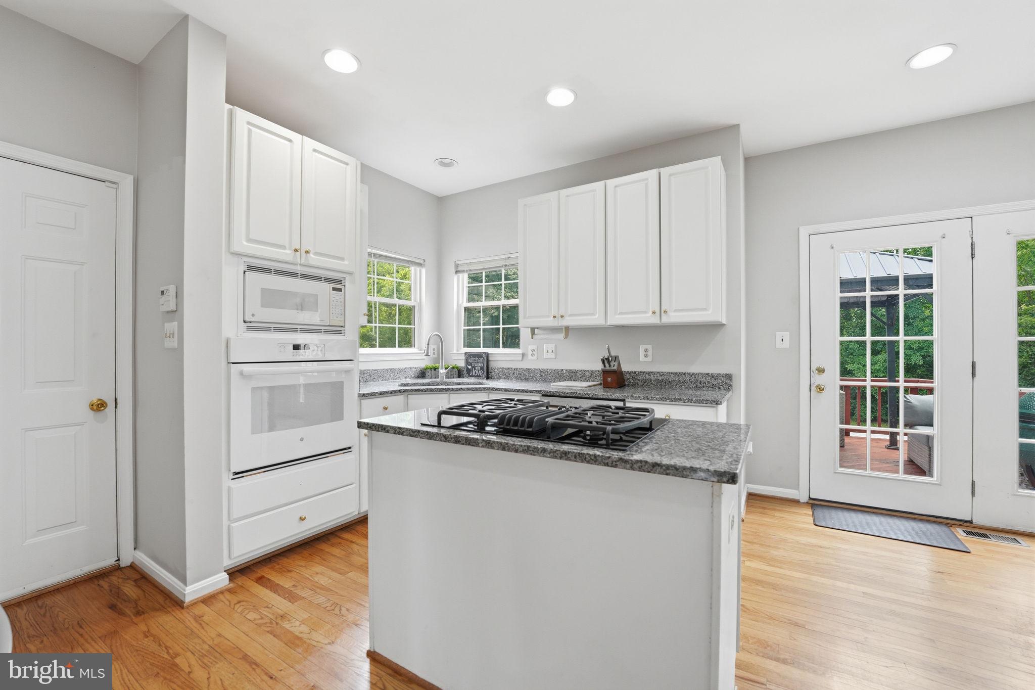 HIGHGROVE ESTATES - Residential