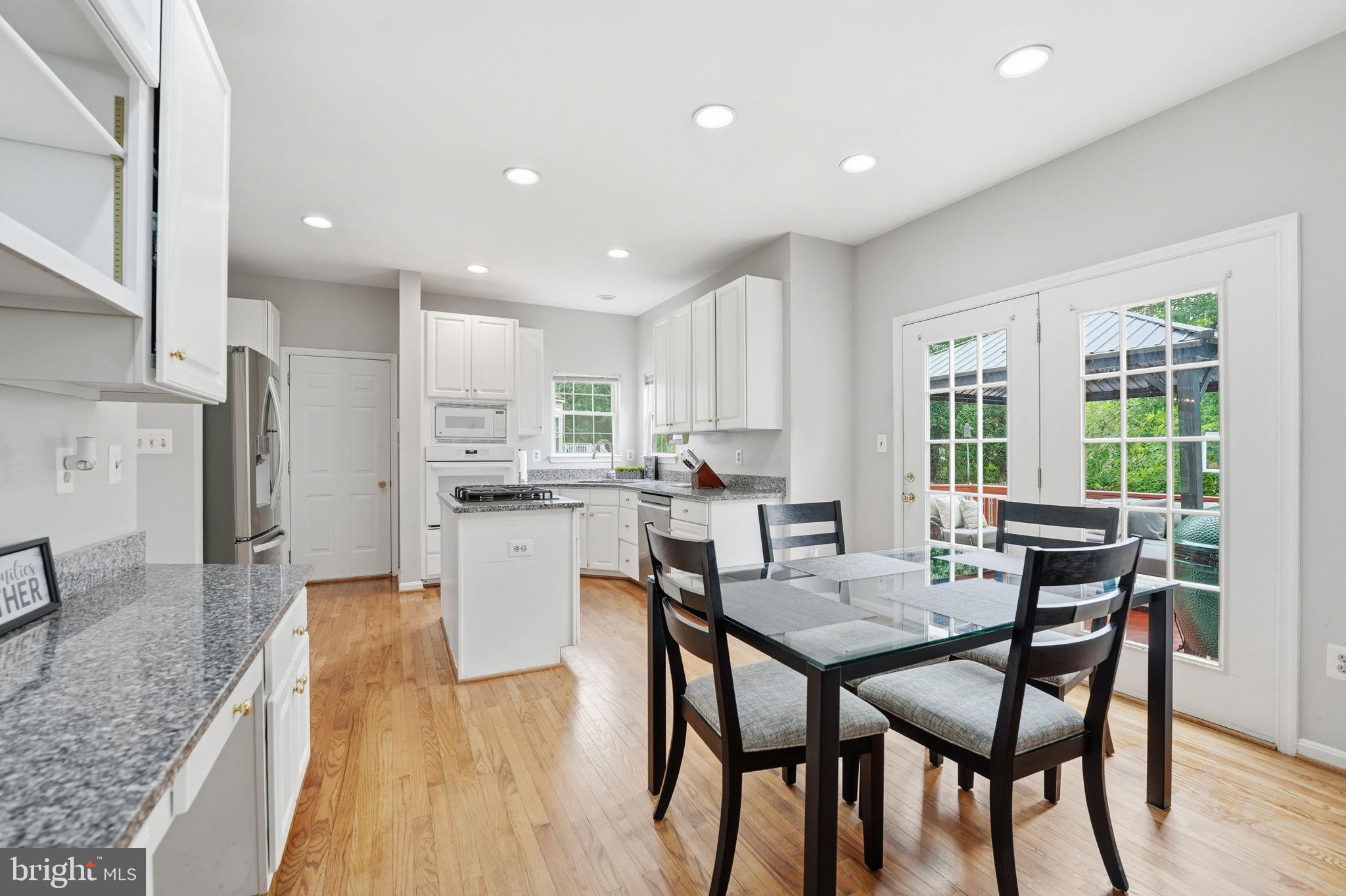 HIGHGROVE ESTATES - Residential