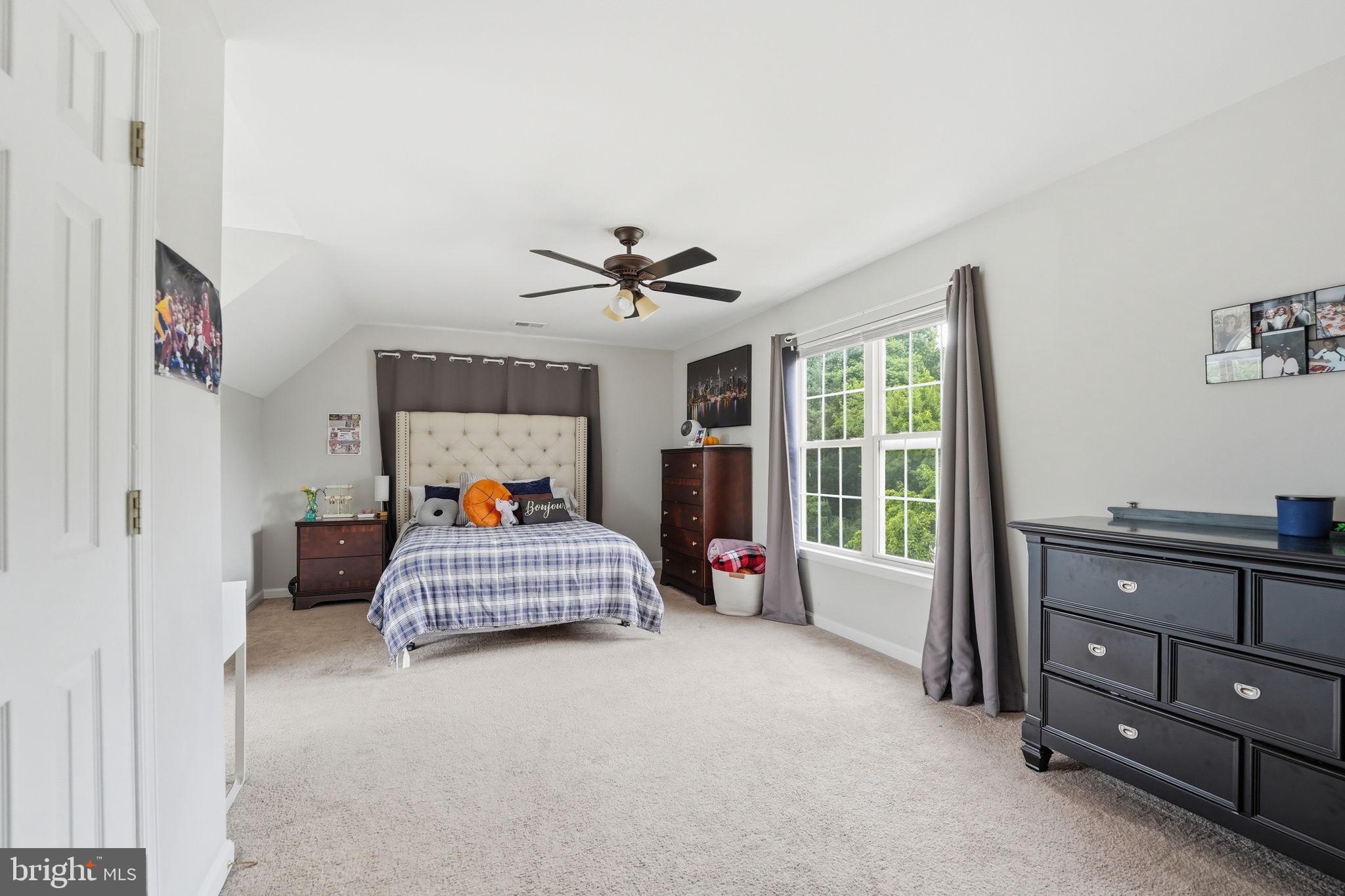 HIGHGROVE ESTATES - Residential