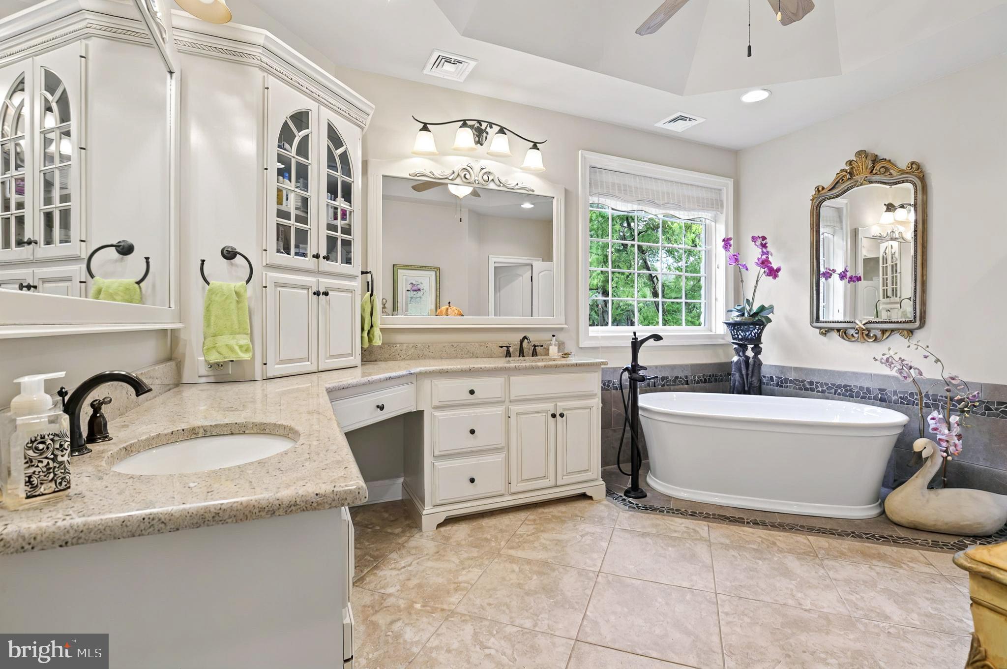 PINEHURST HILLS - Residential
