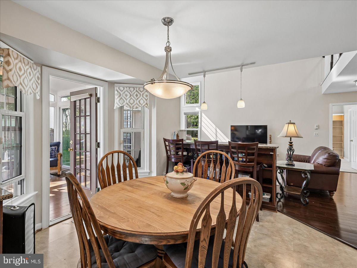 ASHBURN VILLAGE - Residential
