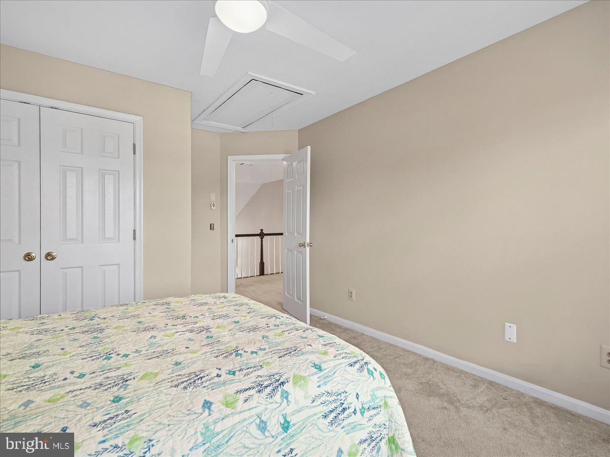 ASHBURN VILLAGE - Residential