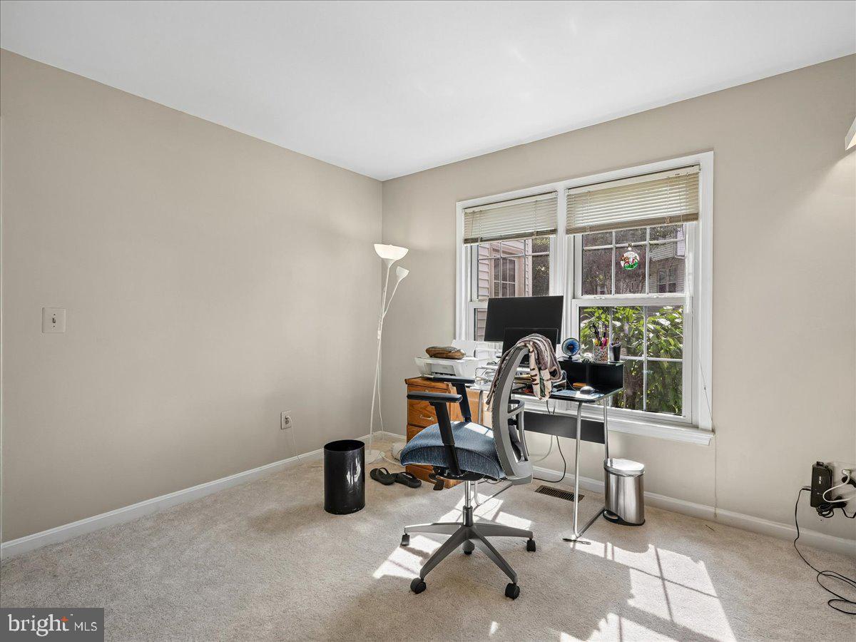 ASHBURN VILLAGE - Residential