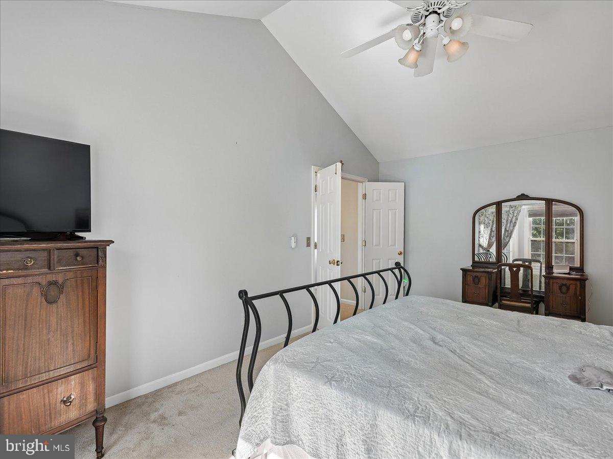 ASHBURN VILLAGE - Residential