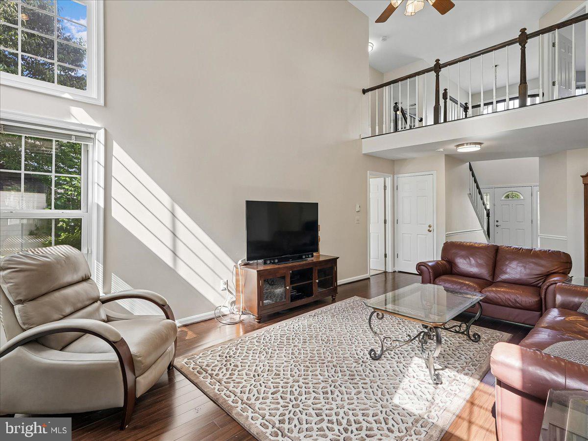 ASHBURN VILLAGE - Residential