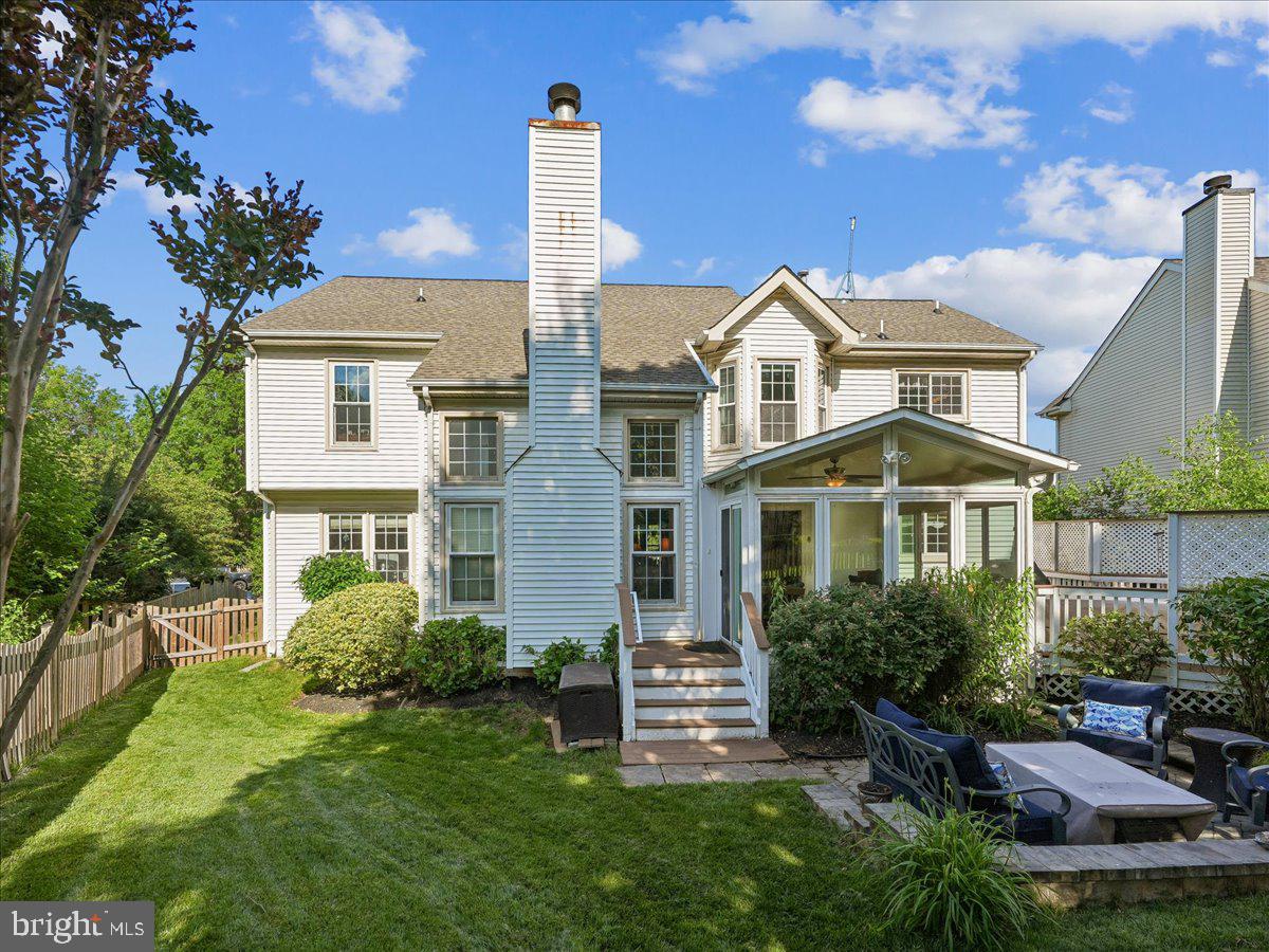 ASHBURN VILLAGE - Residential